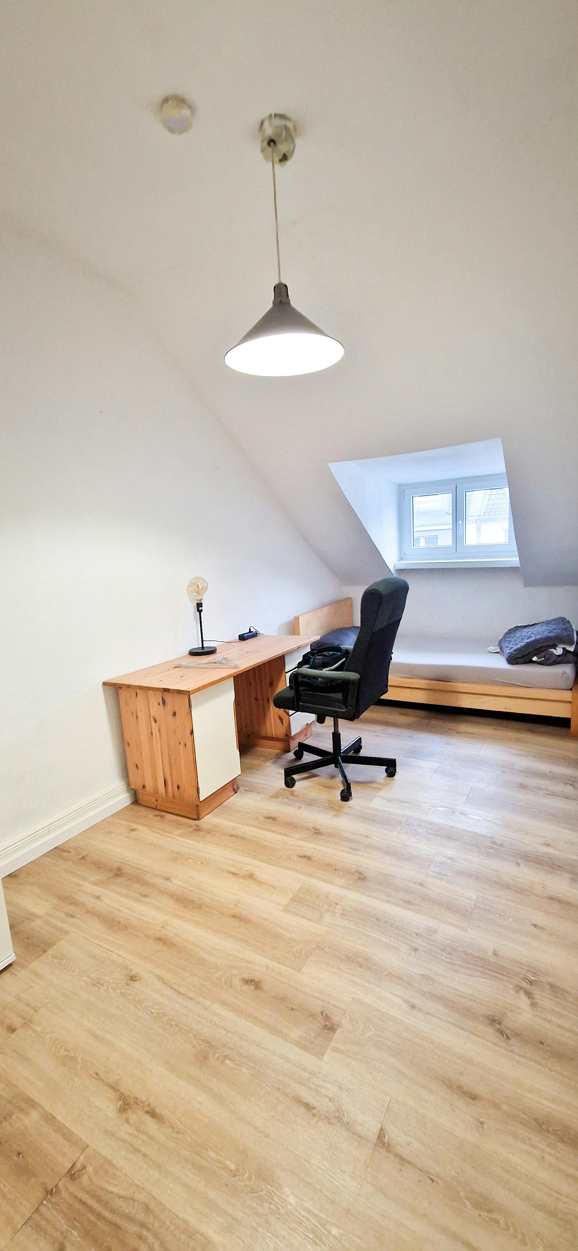 Studio for rent for €870 per month in Düsseldorf, Kronprinzenstraße