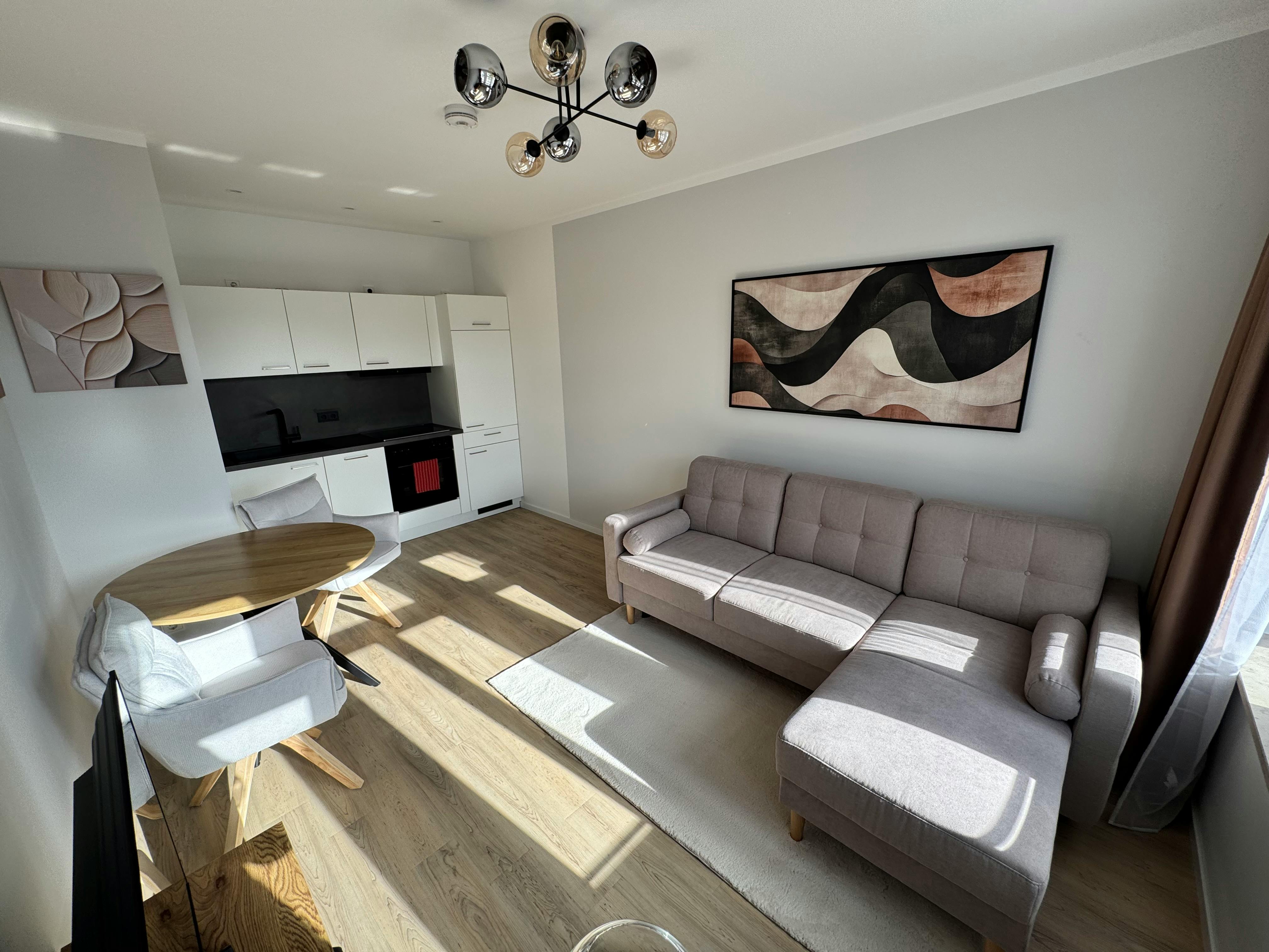 Квартира за оренду для 1 090 EUR на місяць у Leipzig, Gorkistraße