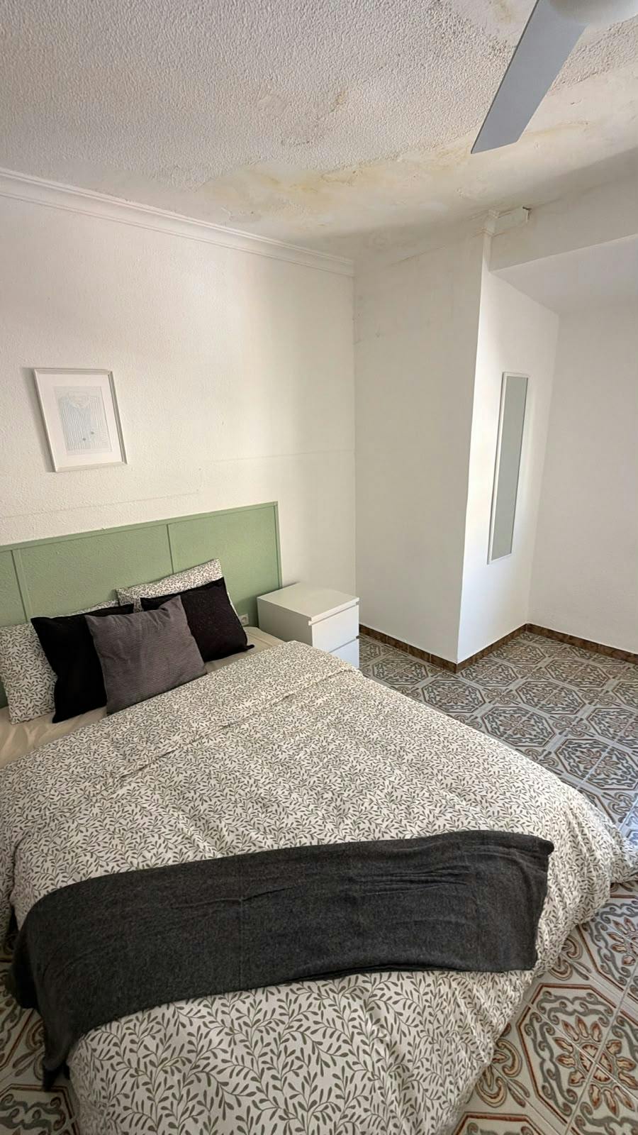 Private room in Calle Poeta Blas de Loma, Alicante (1742350) ROOM 1