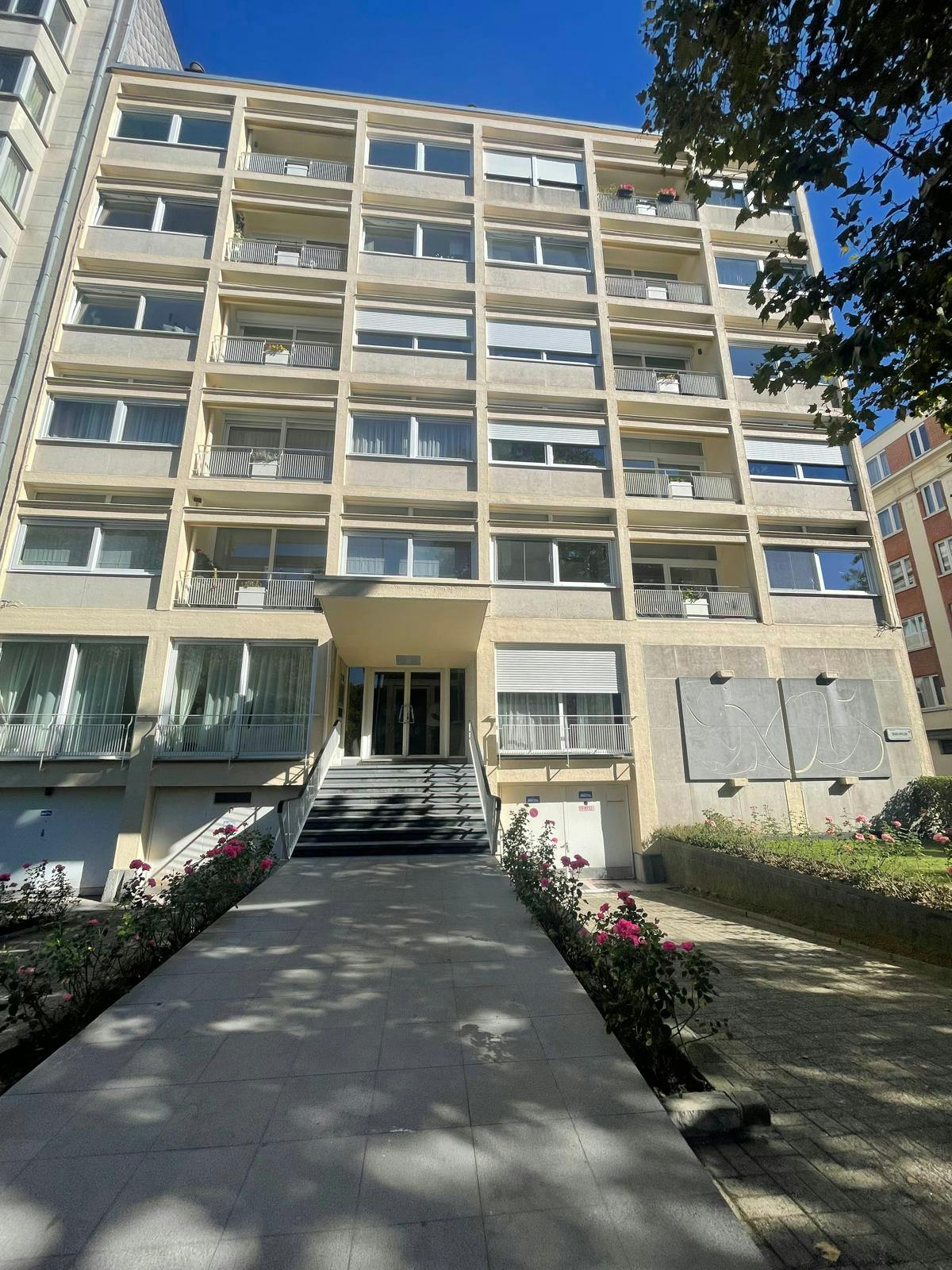 1-Bedroom Apartment in Boulevard Brand Whitlock, Woluwe-Saint-Lambert (1742355) room image 2