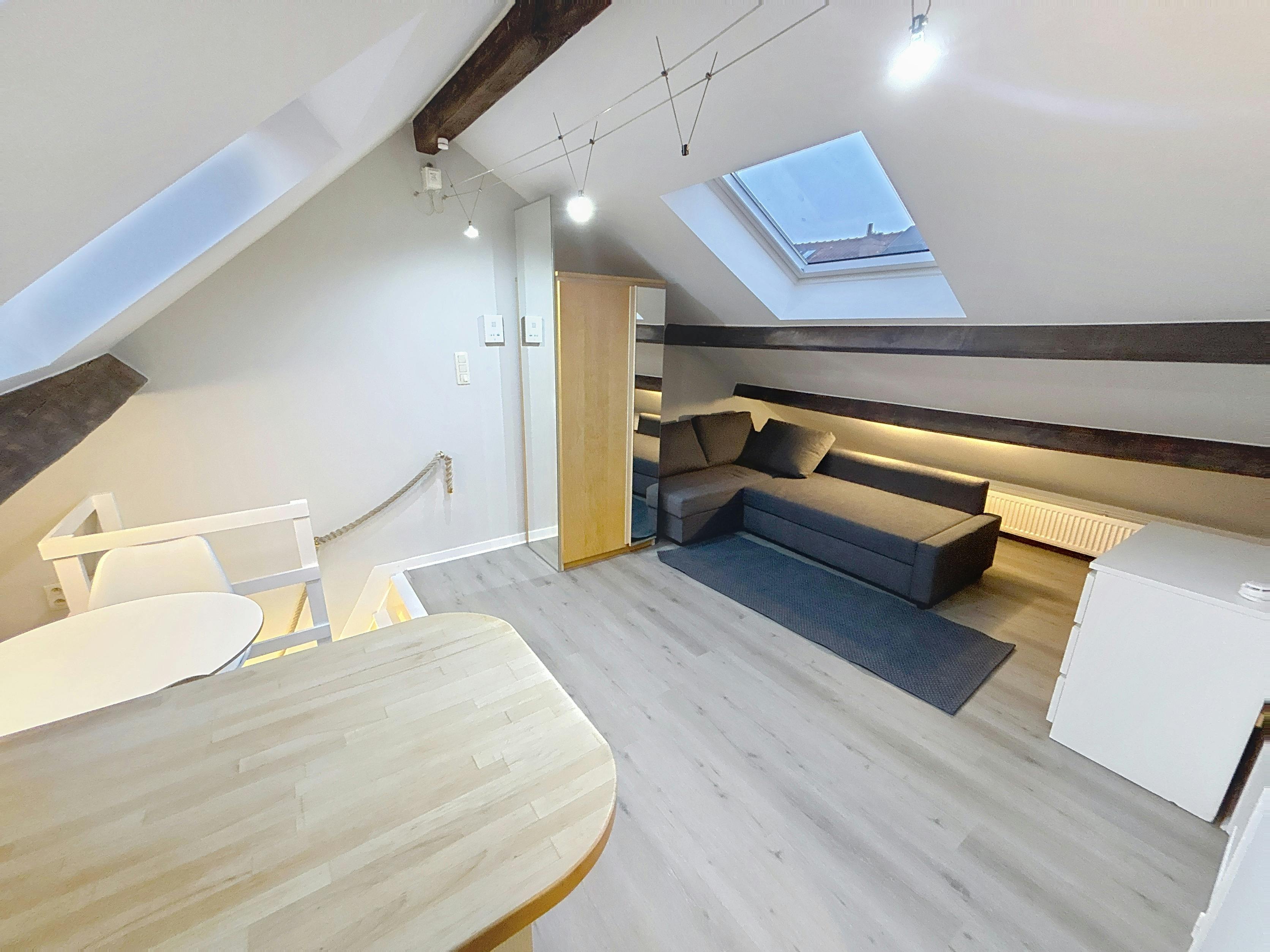 Квартира сдается в аренду за 745 € в месяц в Brussels, Rue du Gouvernement Provisoire