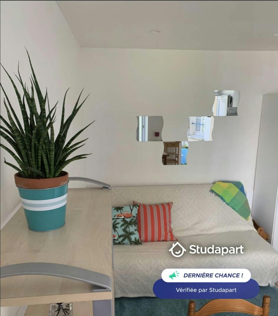 Apartment for rent for €630 per month in Fontainebleau, Rue Grande