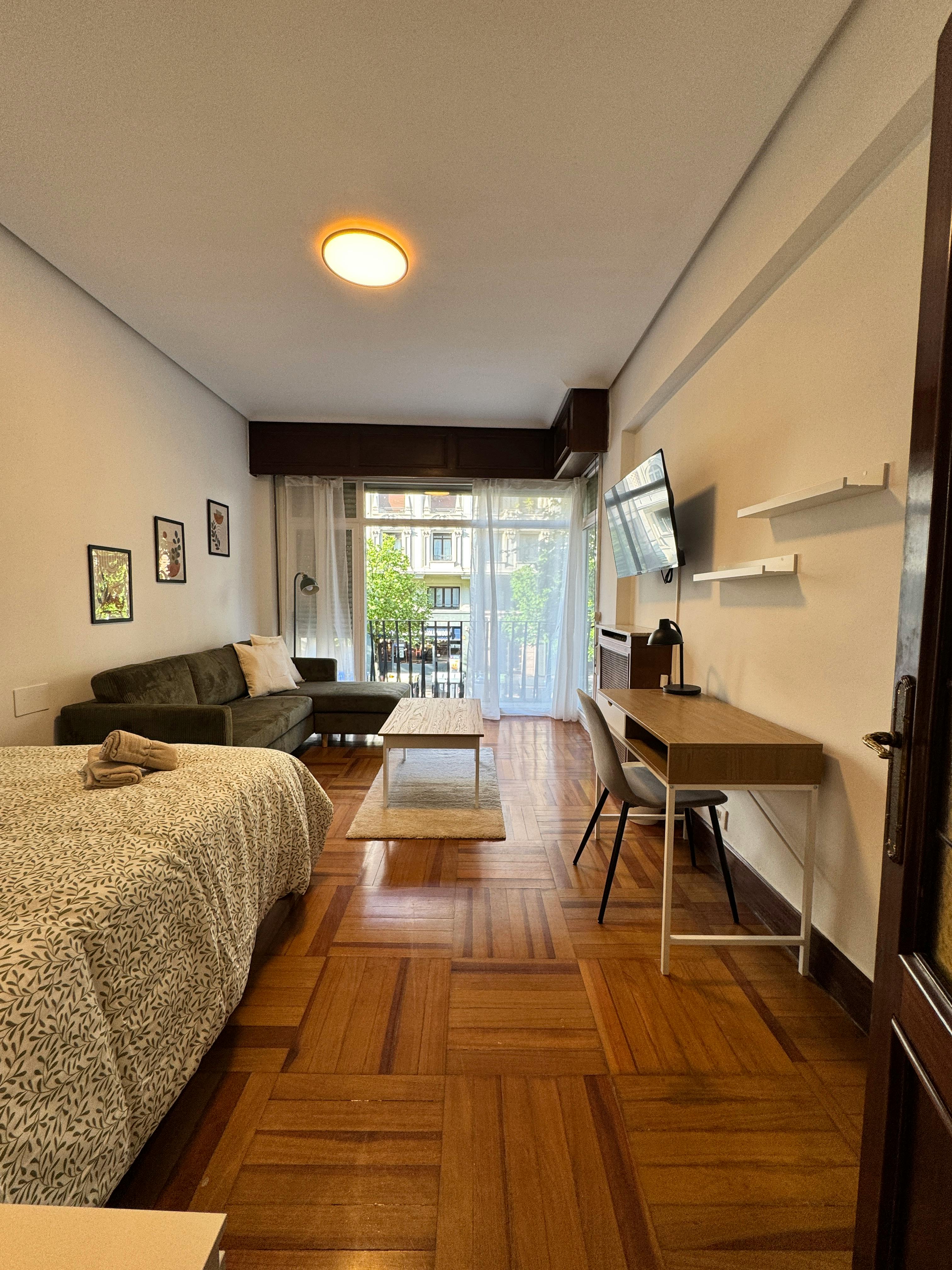 Shared room in Diego Lopez Haroko Kale Nagusia, Bilbao (1742484) room image 1