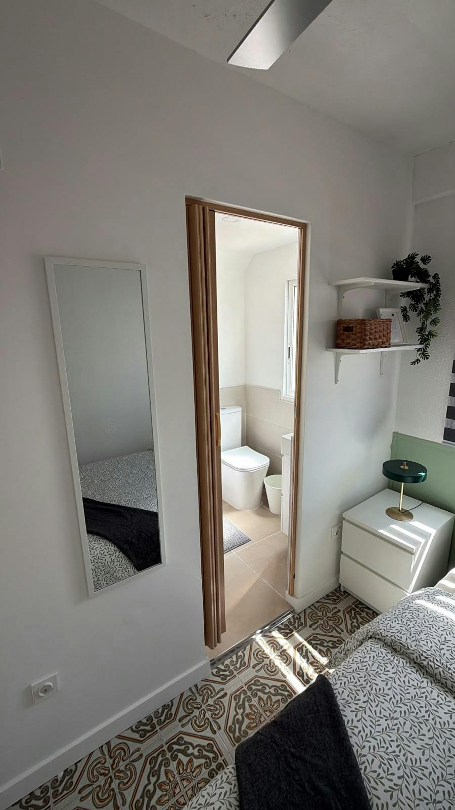 Private room in Calle Poeta Blas de Loma, Alicante (1742495) room image 1
