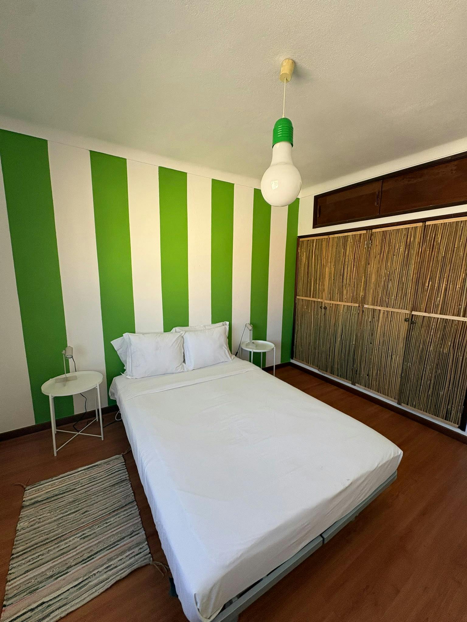 Private room for rent for €450 per month in Costa da Caparica, Rua dos Bombeiros Voluntários de Cacilhas