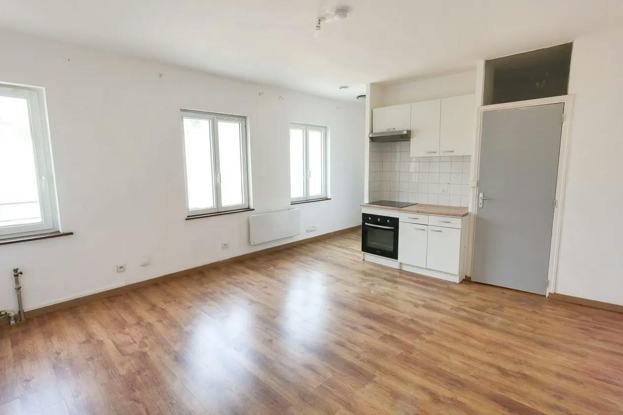 Apartment for rent for €599 per month in Roubaix, Rue Daubenton