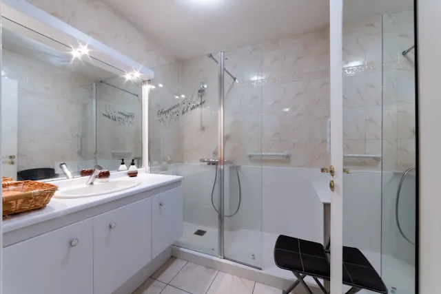 Private room in Rue Ledru Rollin, Suresnes (1742566) room image 2