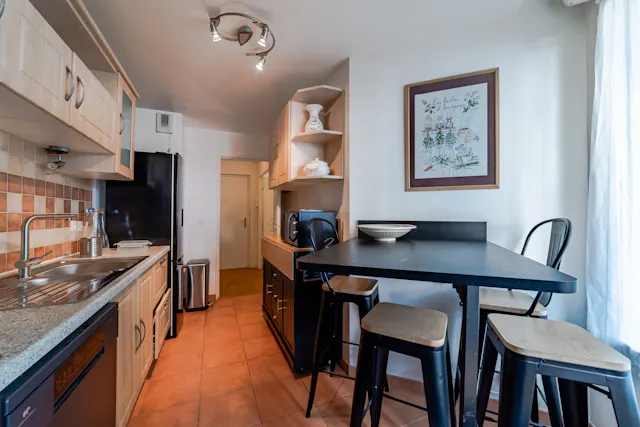 Private room in Rue Ledru Rollin, Suresnes (1742566) room image 10