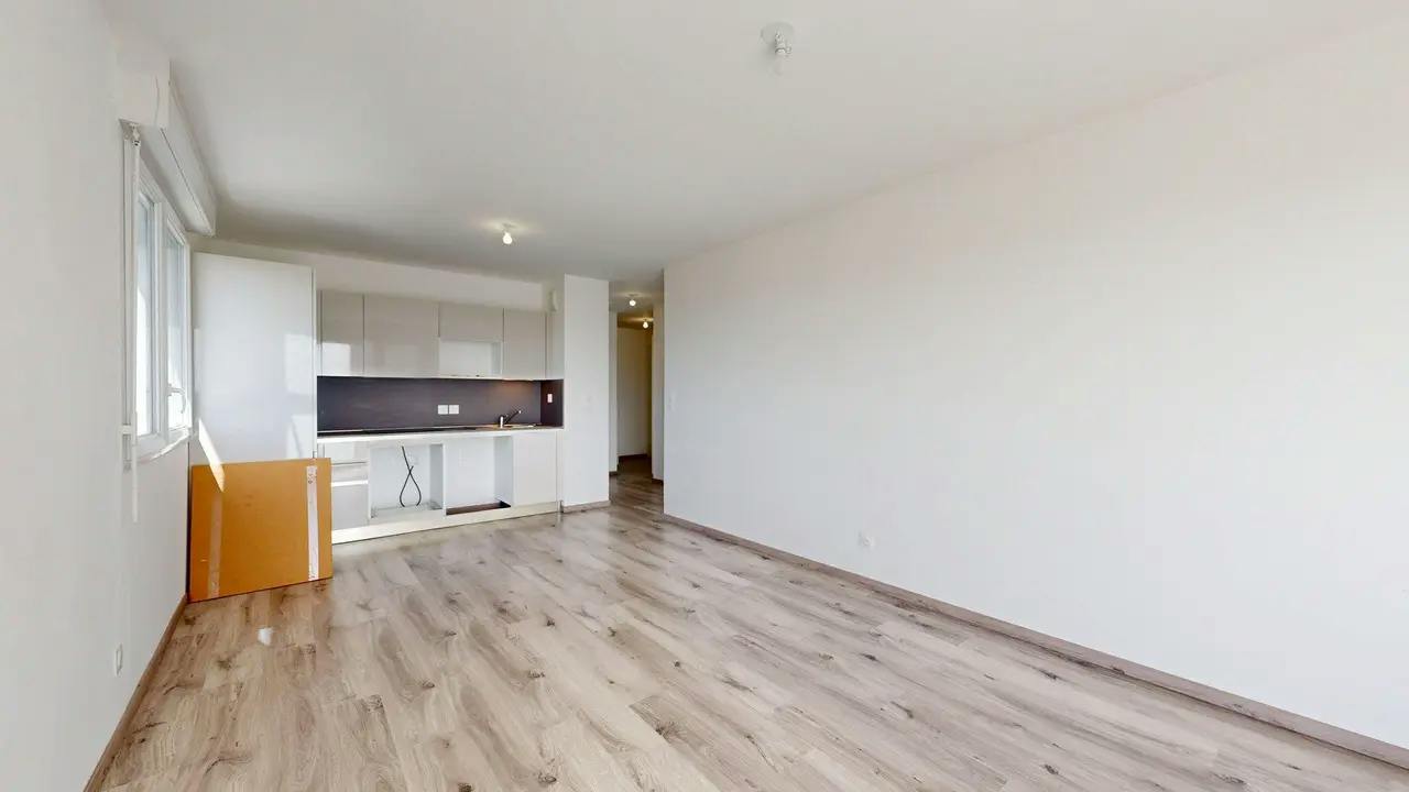 2-Bedroom Apartment in Avenue Marie-Antoinette Tonnelat, Nantes (1742636) ROOM 2