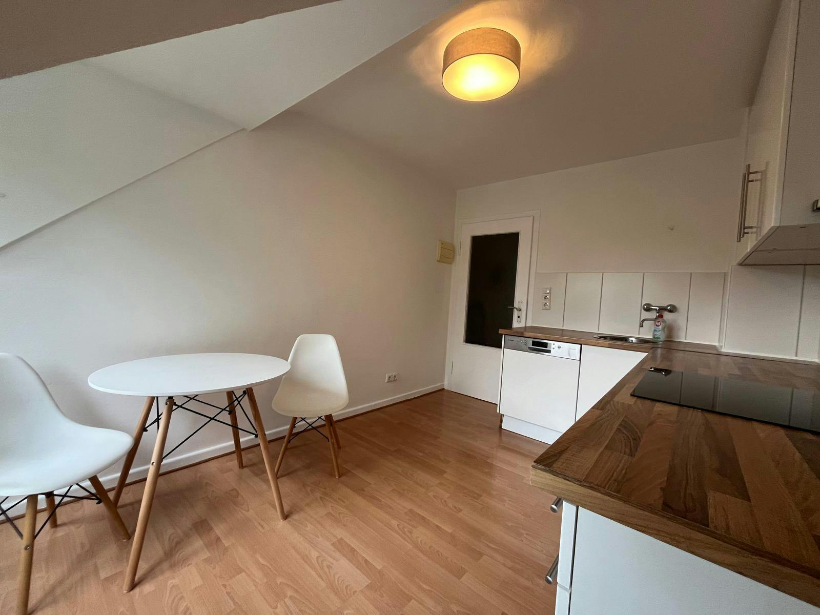 Apartment for rent for €900 per month in Darmstadt, Mühlstraße