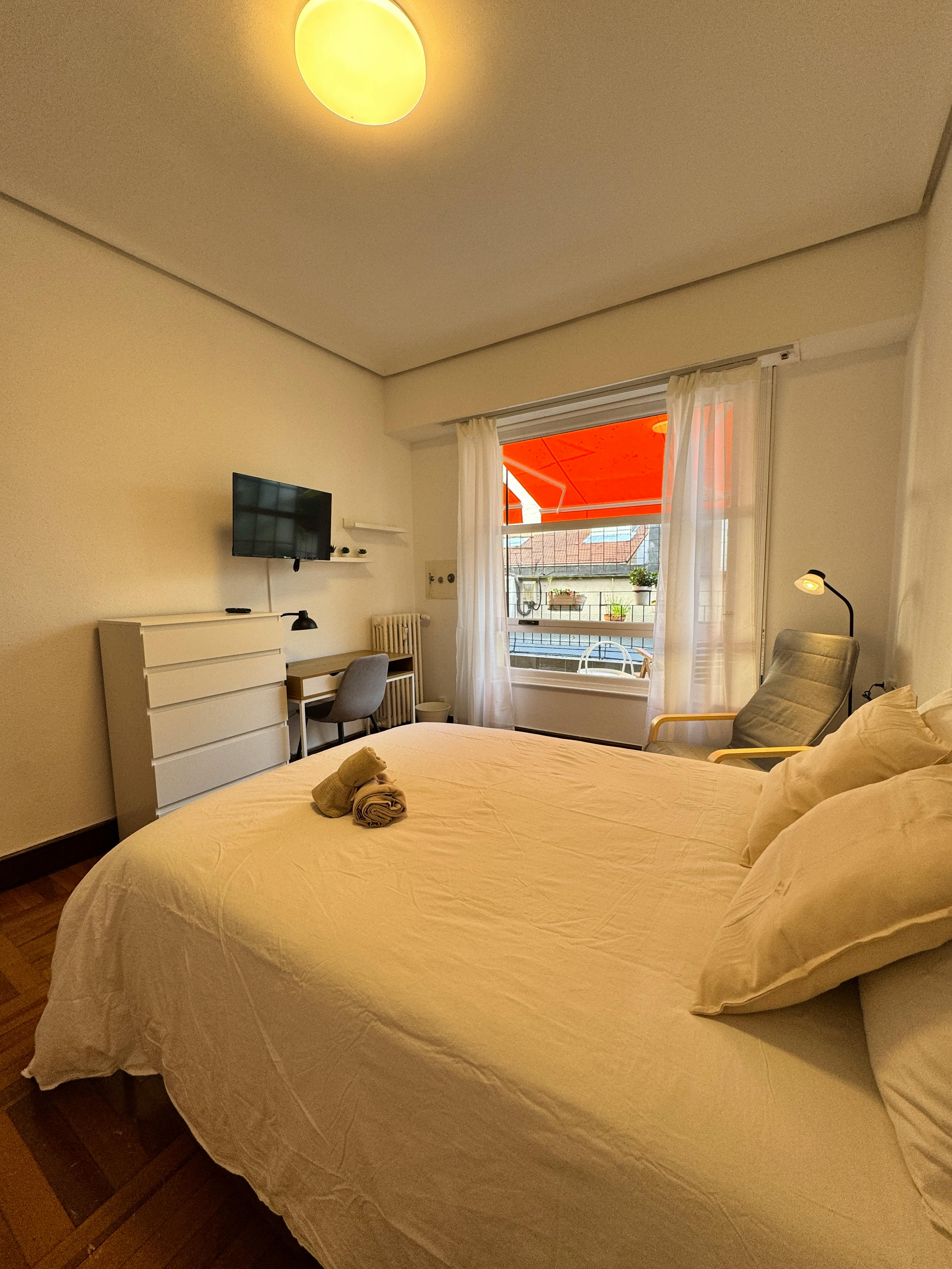Shared room in Diego Lopez Haroko Kale Nagusia, Bilbao (1742653) room image 1