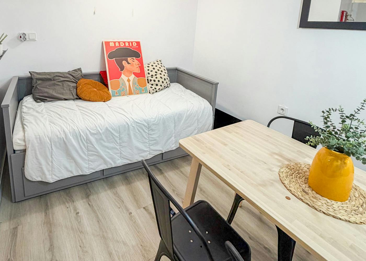 1-Bedroom Building in Calle del Calvario, Madrid (1742659) ROOM 1