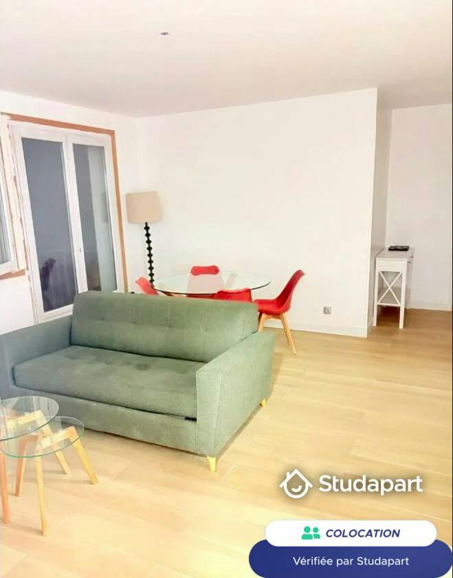 Private room for rent for €470 per month in Montereau-Fault-Yonne, Rue Etienne Thibault