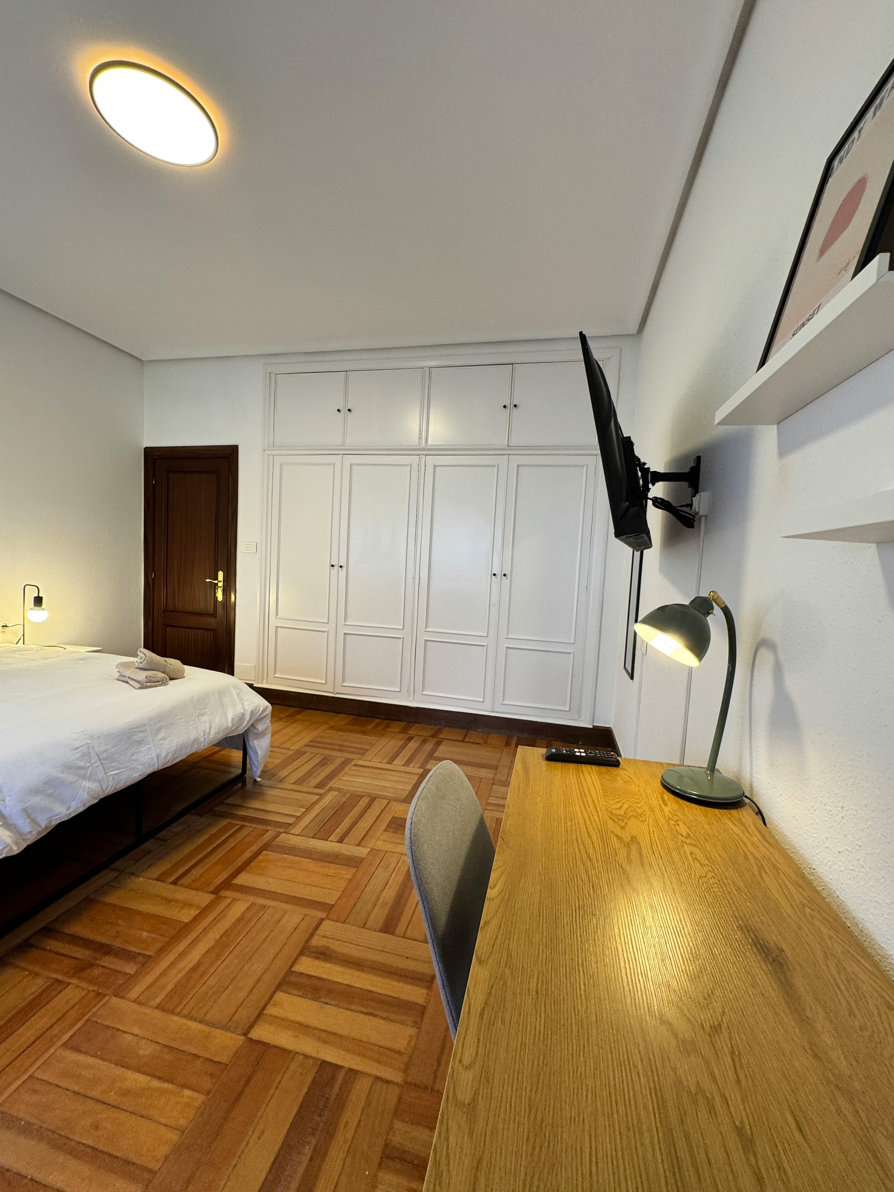 Shared room in Diego Lopez Haroko Kale Nagusia, Bilbao (1742718) room image 2