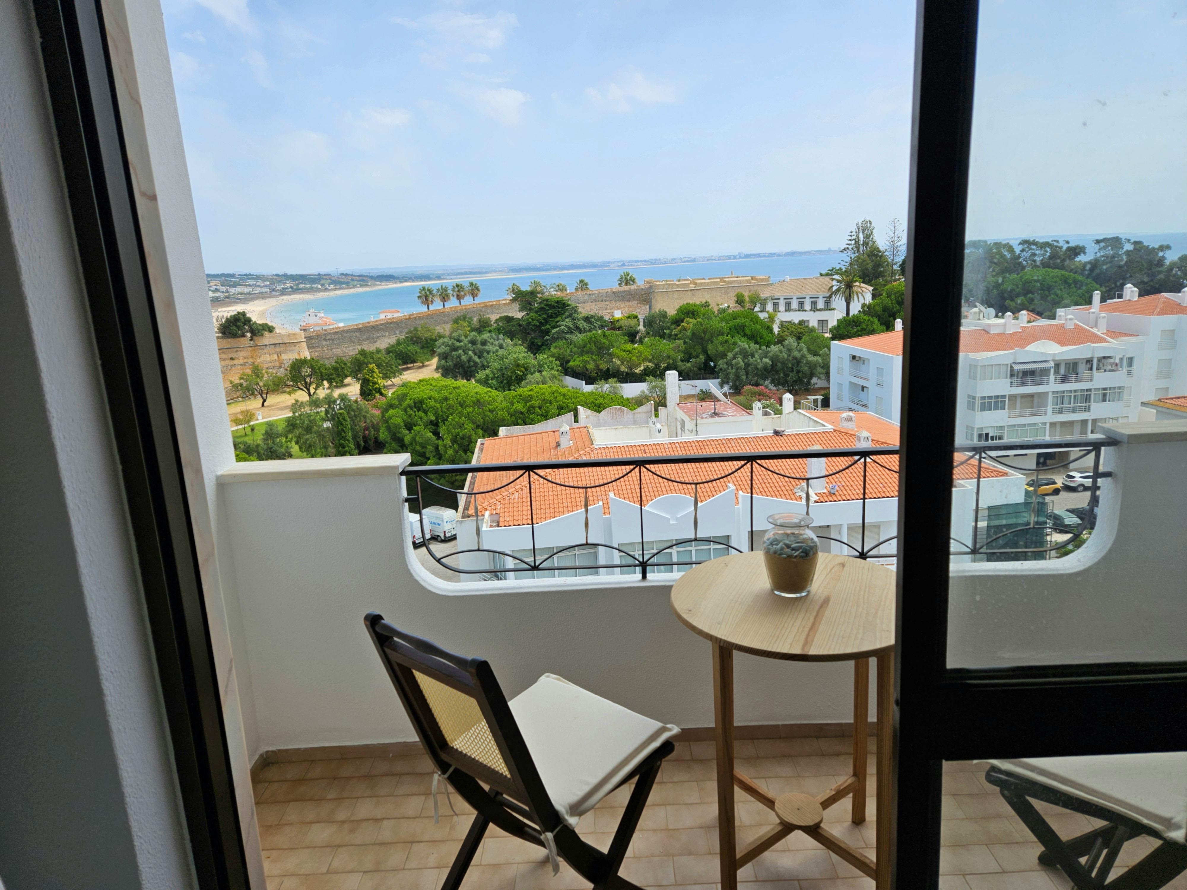 Apartment for rent for €1,200 per month in Lagos, Praceta Doutor António Henrique Balté