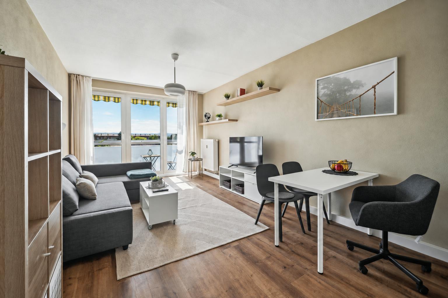 Apartment for rent for €1,350 per month in Dresden, Steirische Straße