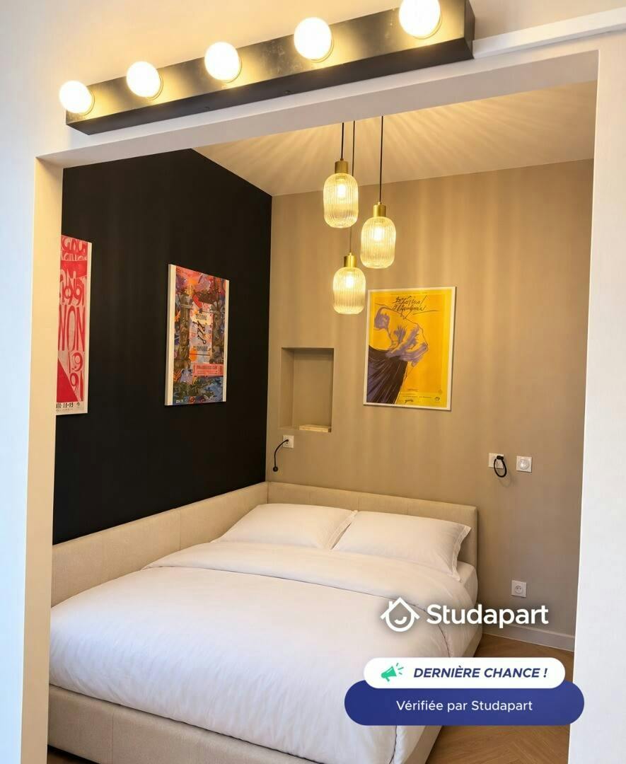 Apartment for rent for €660 per month in Avignon, Rue du Chapeau Rouge