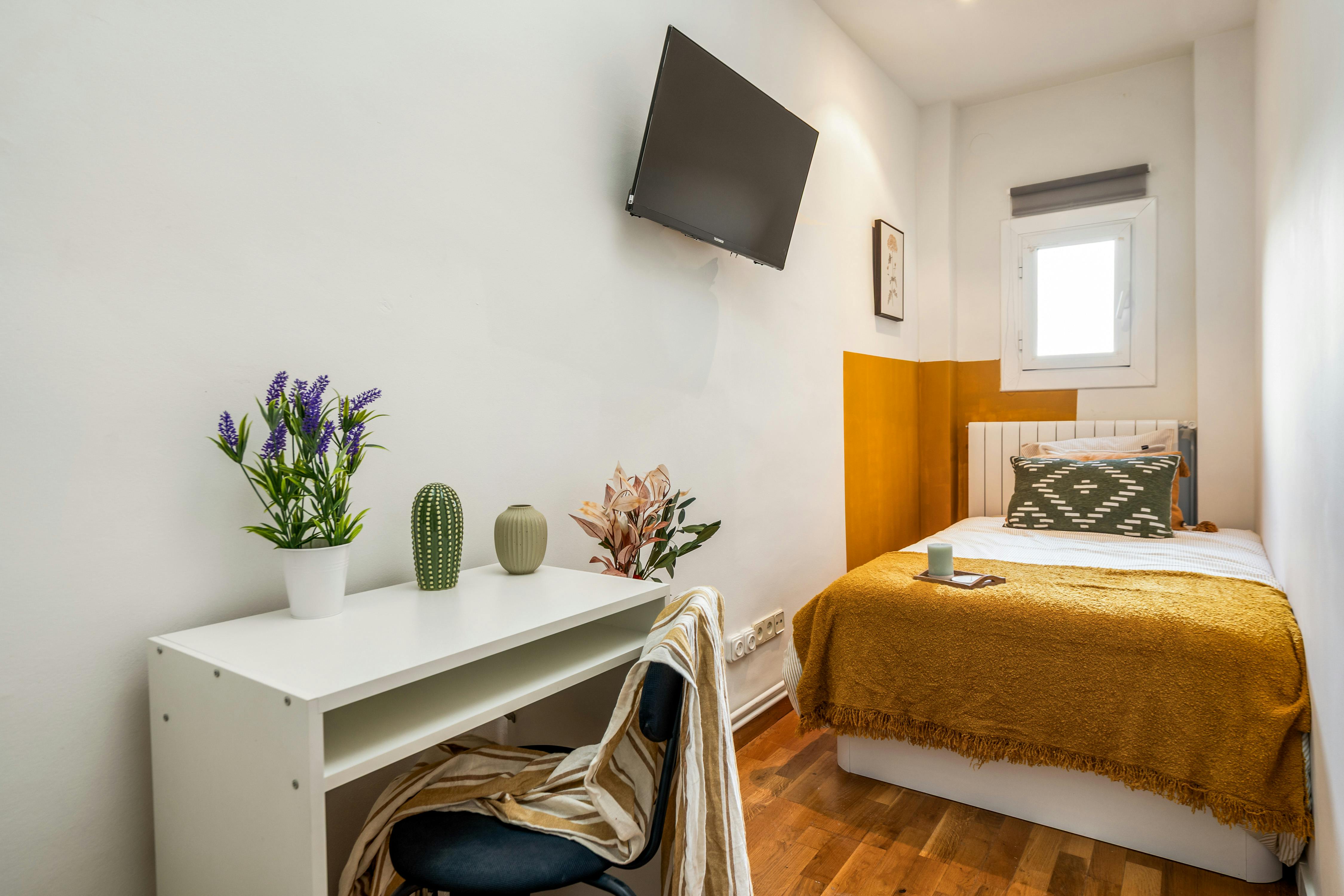 Carrer d'Hercegovina, Barcelona preview