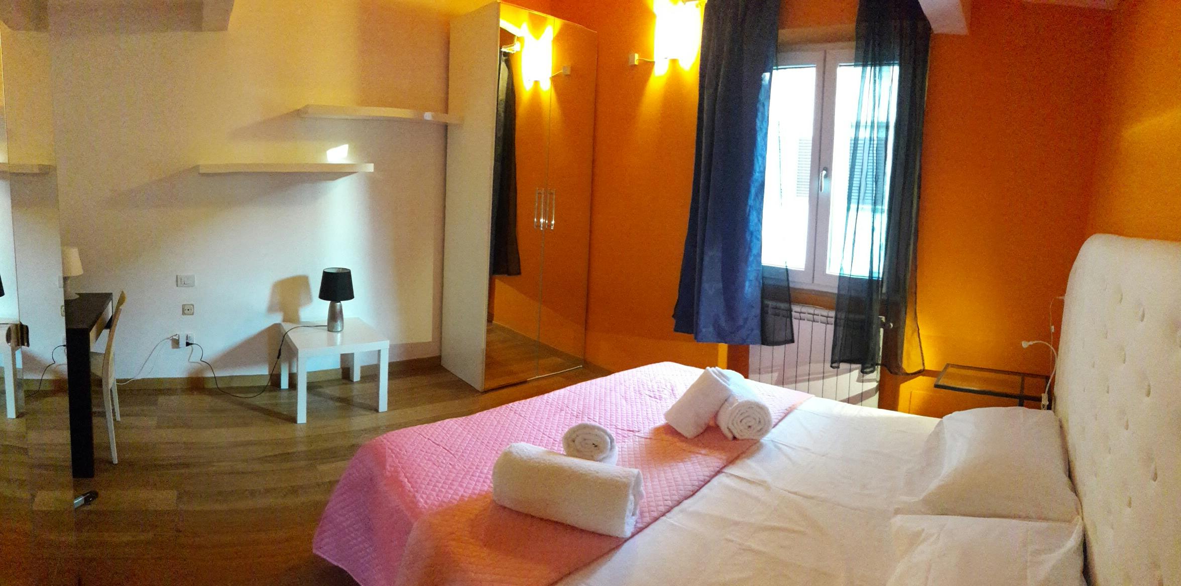 Shared room in Via Sant'Agostino, Florence (1743048) room image 7