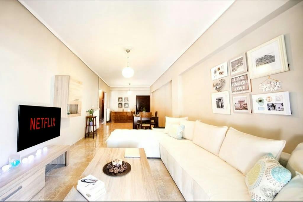 Appartement te huur voor € 1.050 per maand in Athens, Keramikou