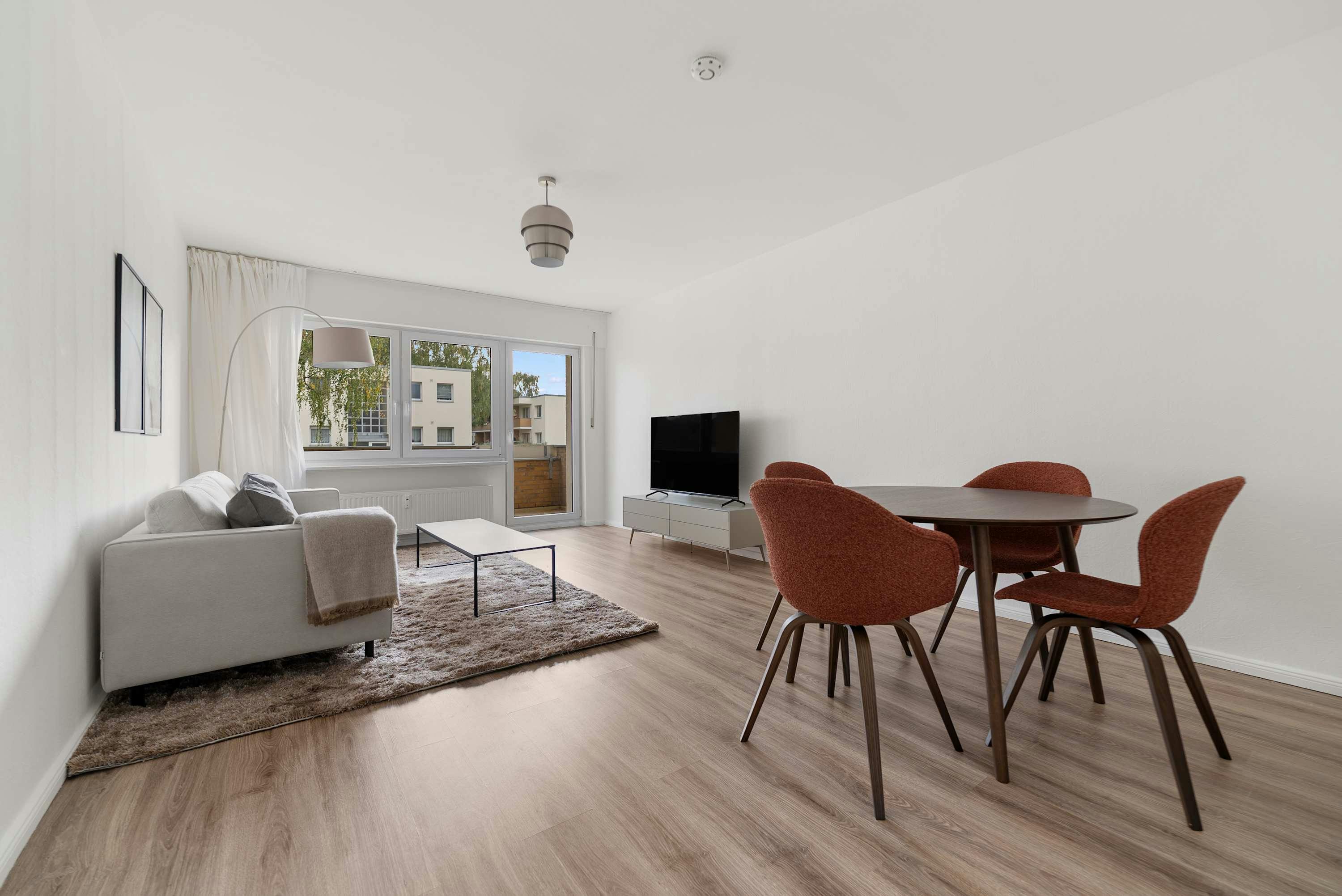 2-Bedroom Apartment in Weitbrucher Straße, Berlin (1743163) ROOM 1