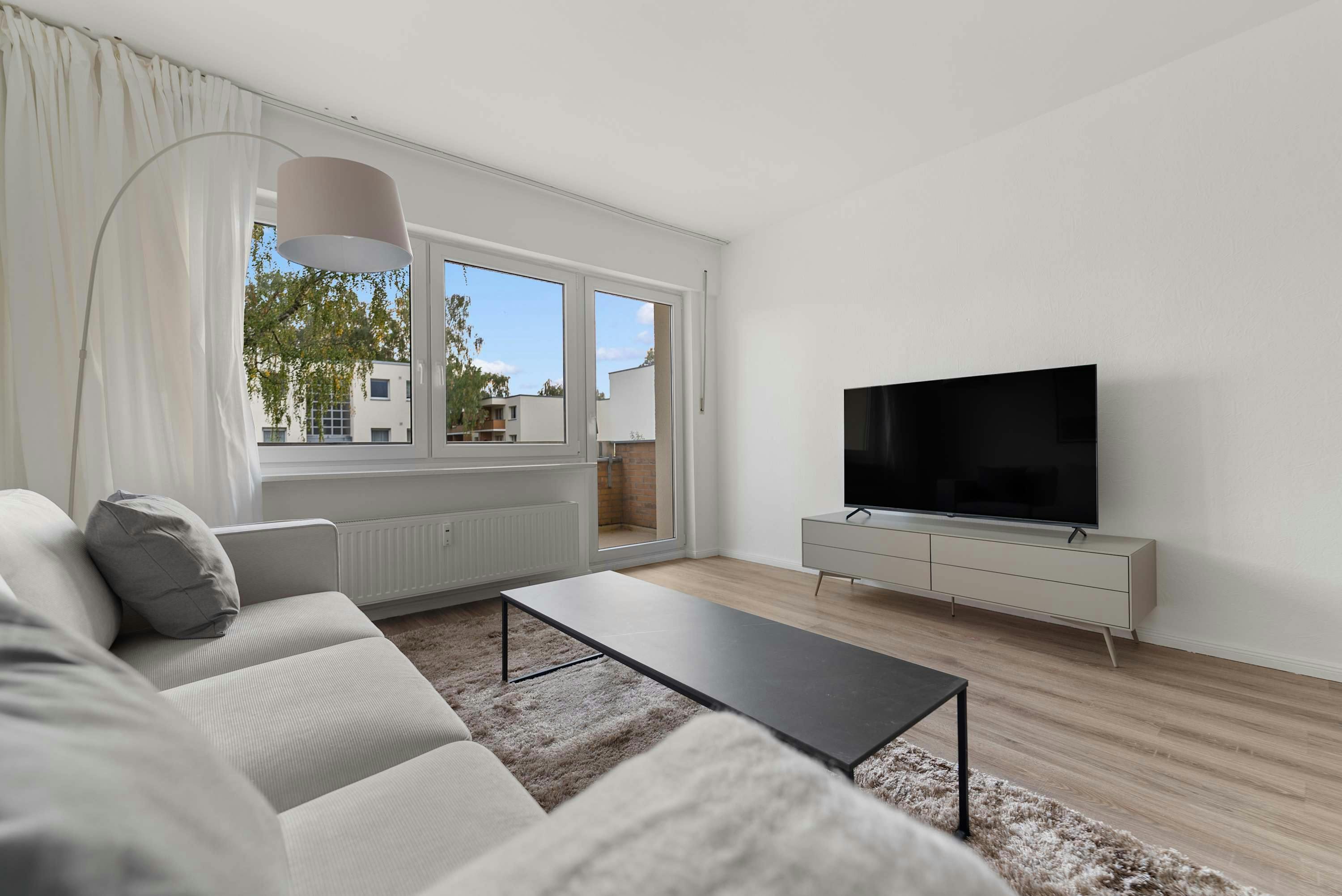 2-Bedroom Apartment in Weitbrucher Straße, Berlin (1743163) ROOM