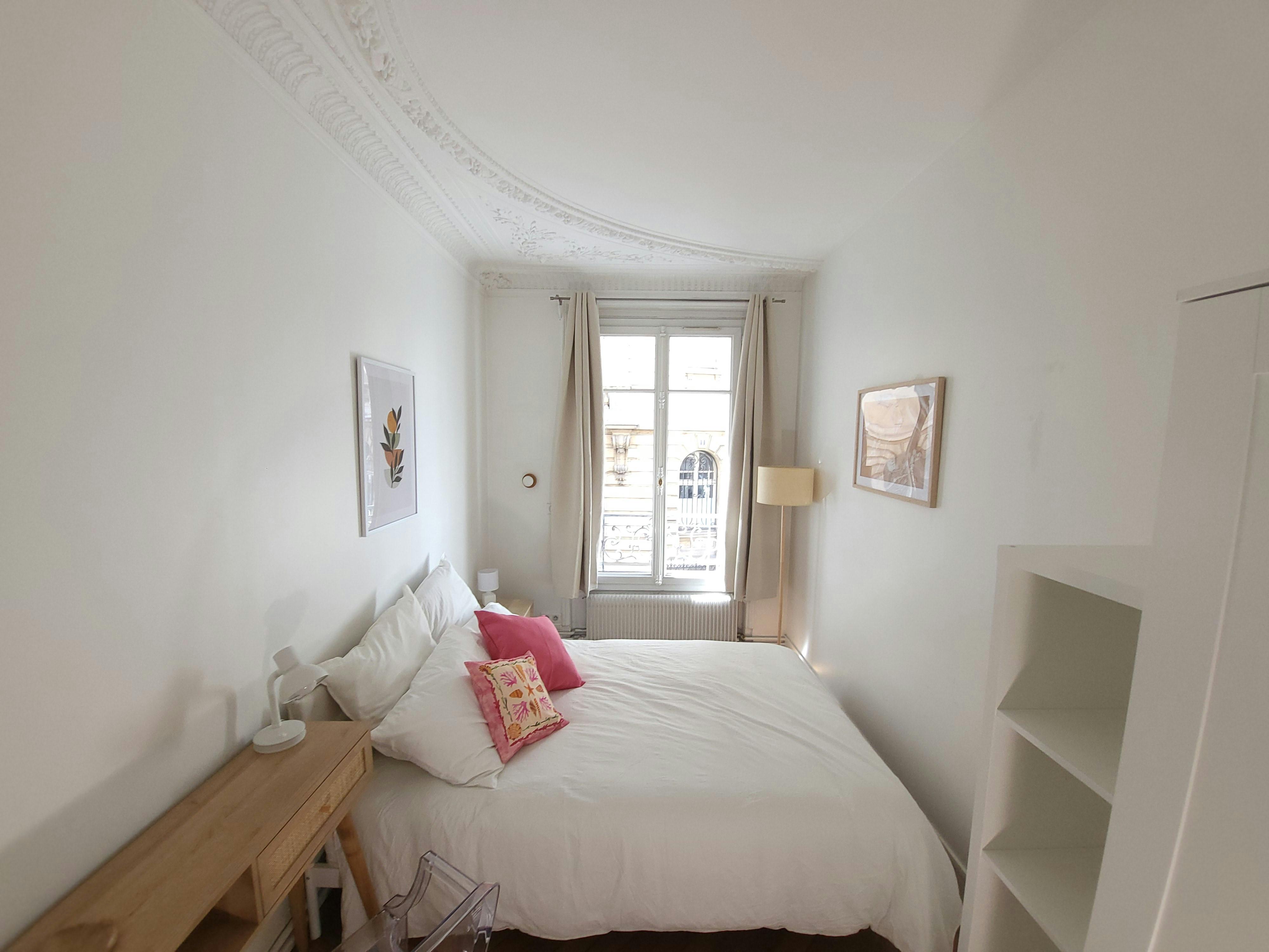 Private room in Rue des Saussaies, Paris (1743172) room image 2