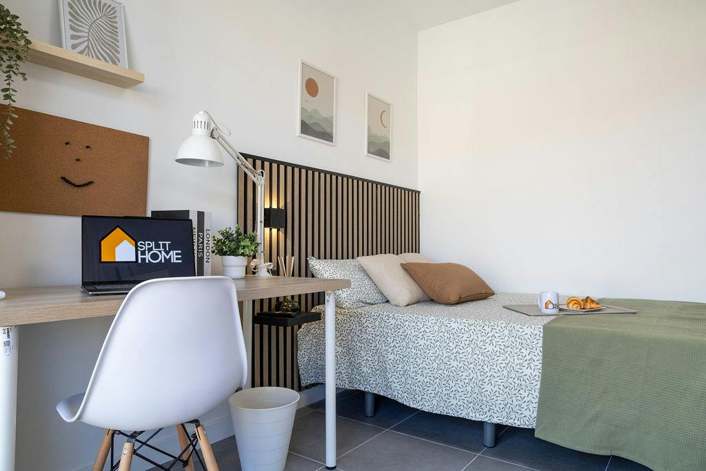 Private room for rent for €410 per month in Toledo, Calle Cristo de la Luz