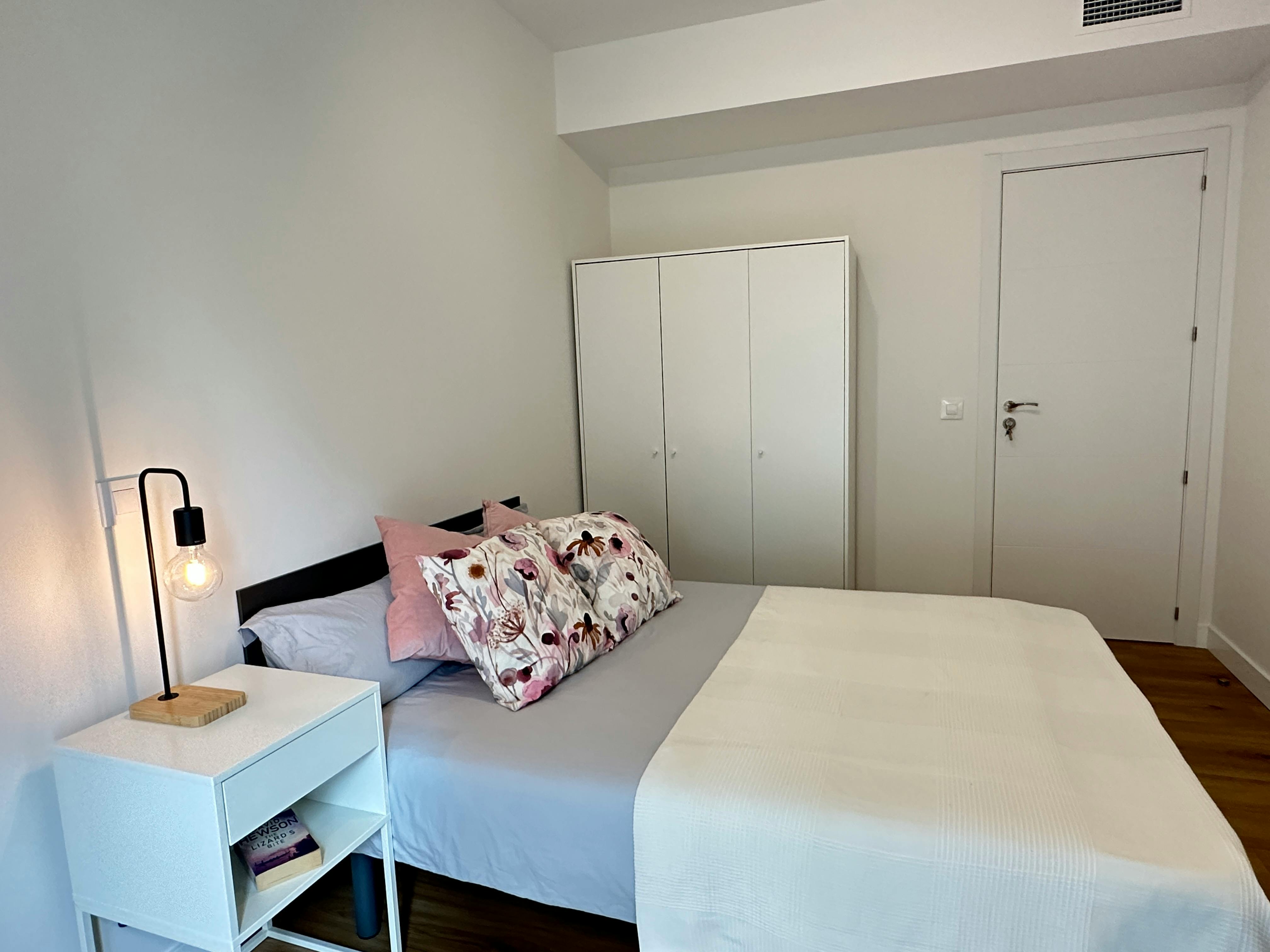 Private room in Calle de Pilar, Madrid (1743188) room image 2