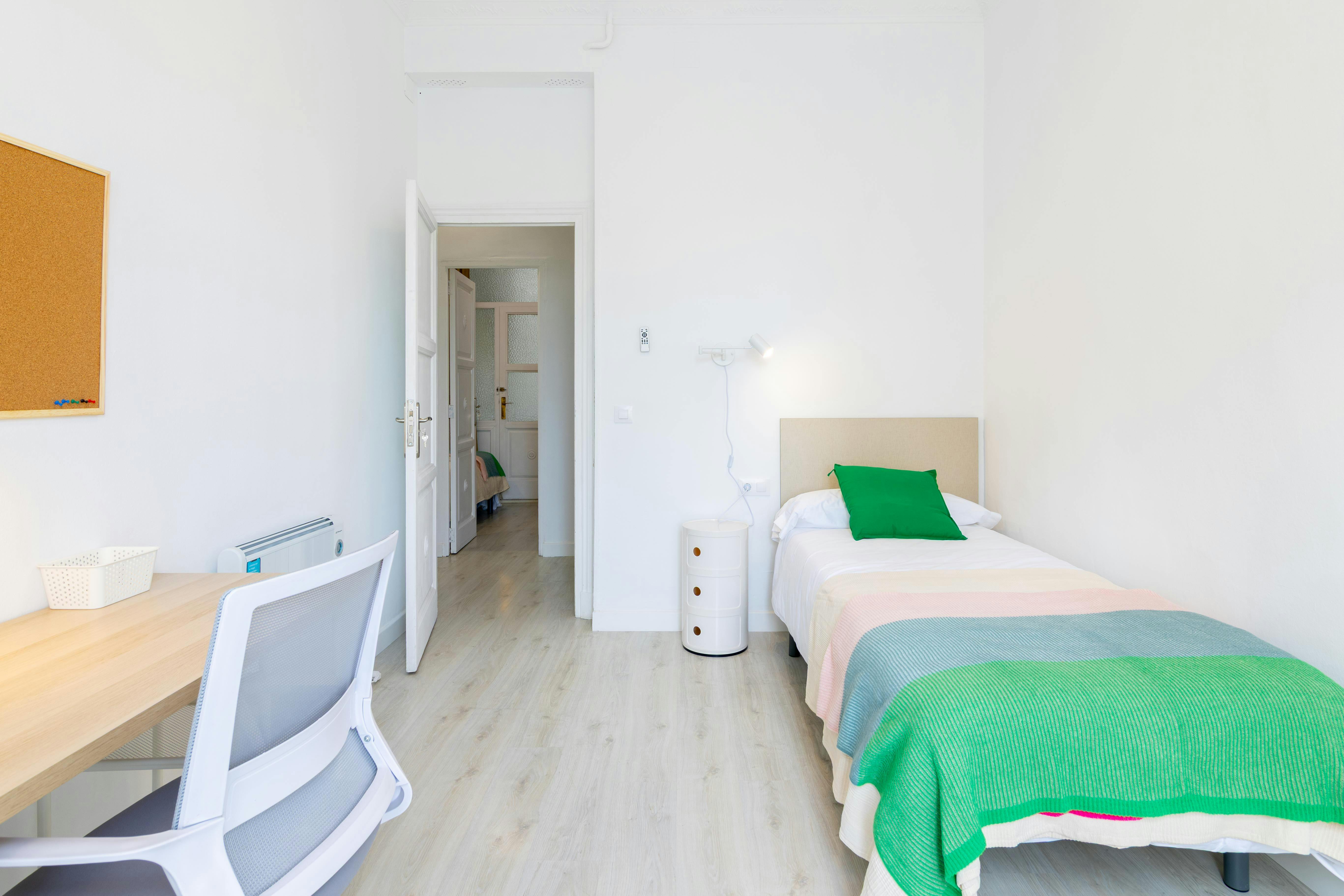 7-Bedroom Apartment in Carrer de Guillem de Castro, Valencia (1743306) room image 2