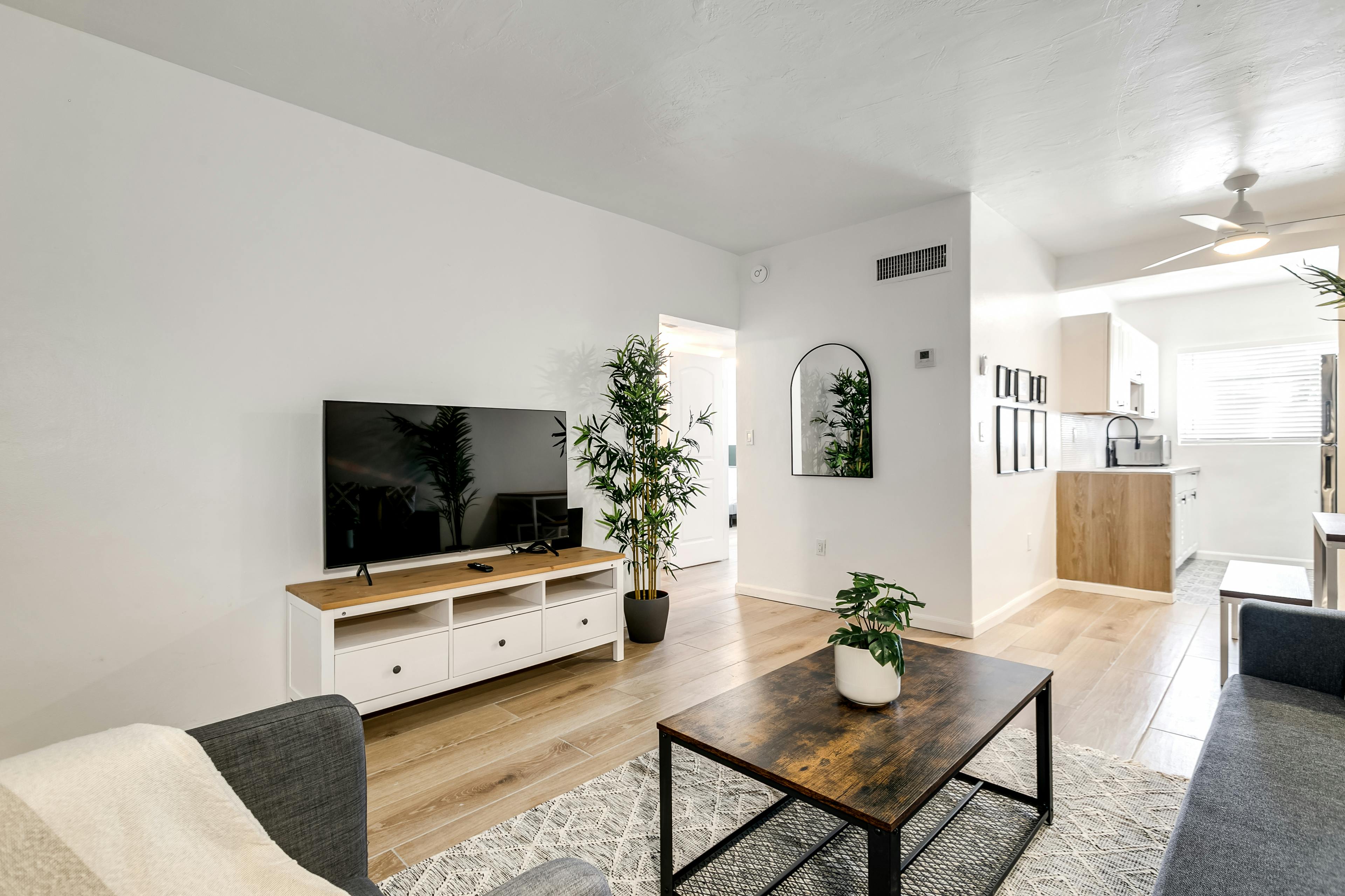 Appartement à louer pour 2 471 €/mois à Virginia Gardens, Northwest 58th Avenue