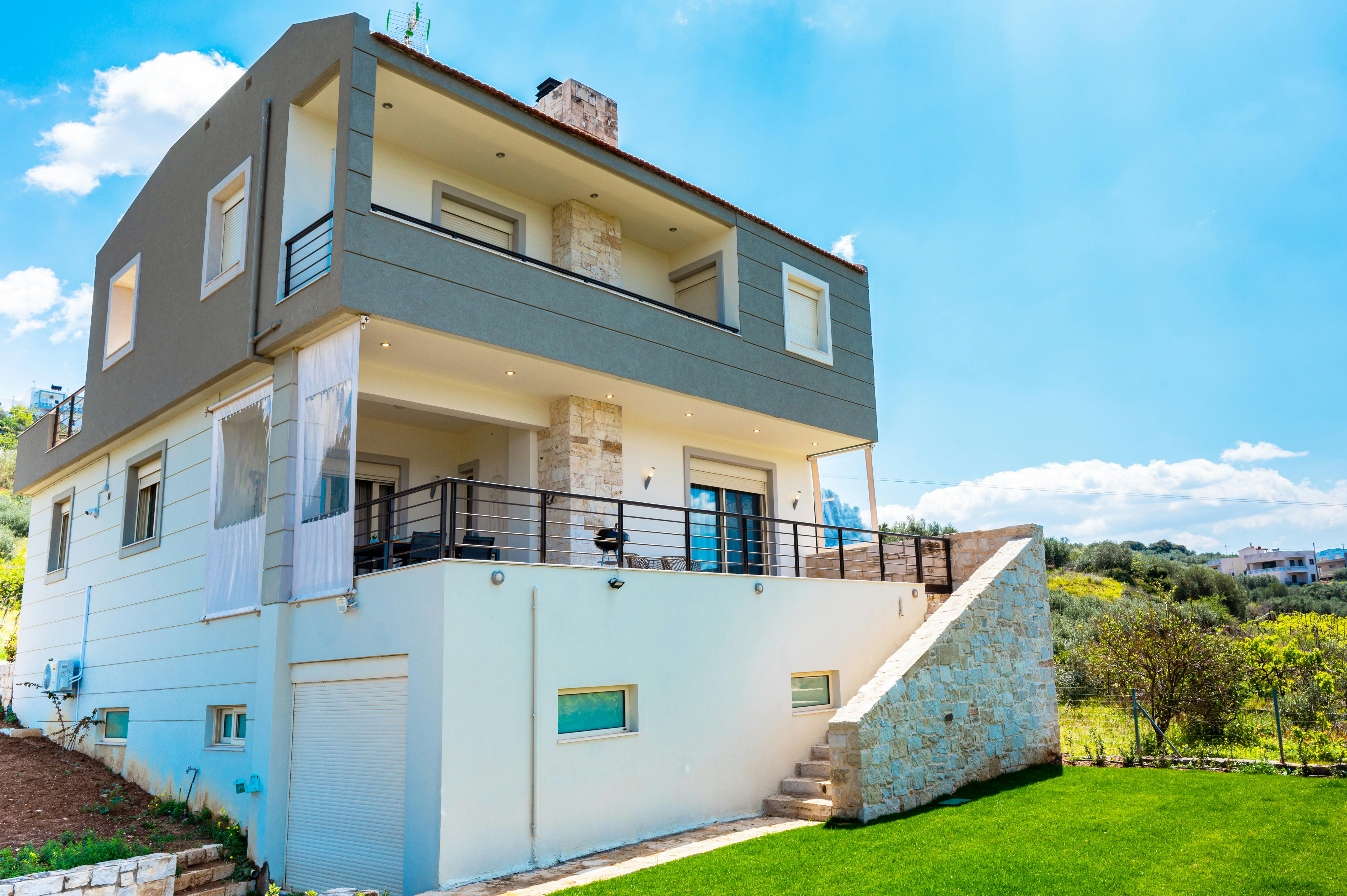 House for rent for €2,000 per month in Áyios Síllas, Agios Syllas