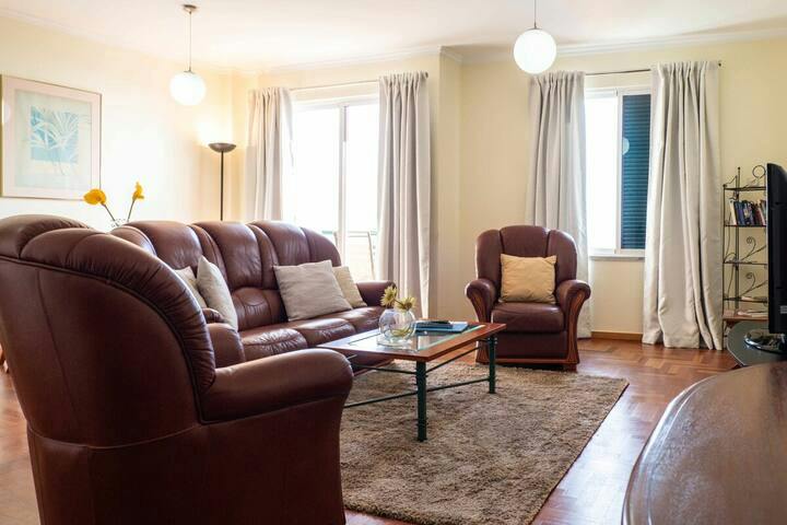 Apartamento en alquiler por 1495 € al mes en Caniço, Rua da Olaria