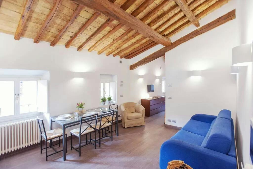 Vicolo Domizio, Rome preview