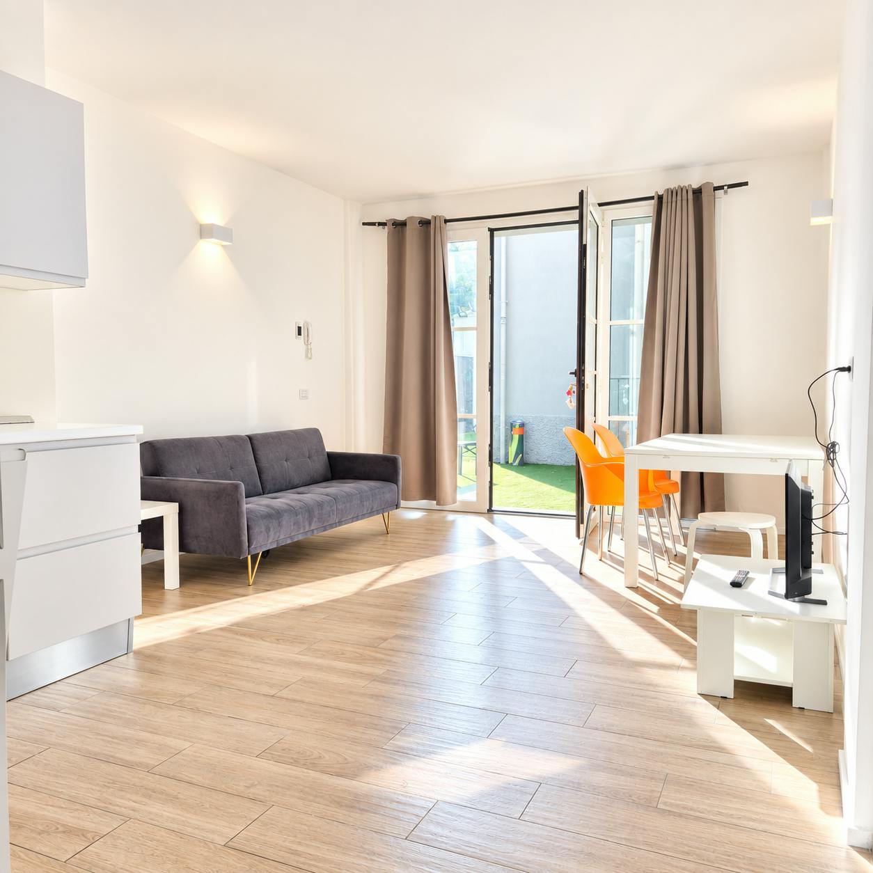 1-Bedroom Apartment in Via Luigi Mercantini, Milan (1743477) room image 1