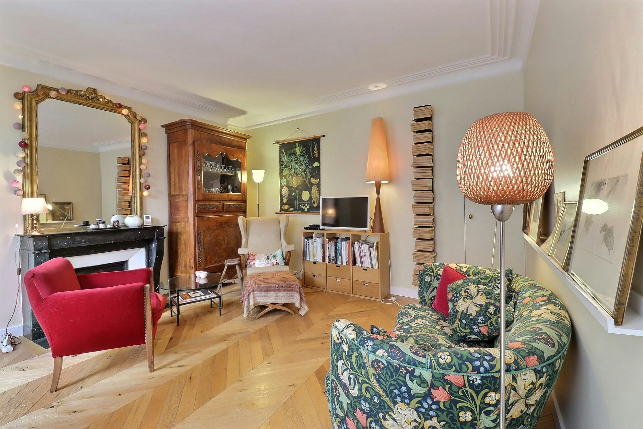 1-Bedroom Apartment in Rue Clauzel, Paris (1743495) ROOM 2