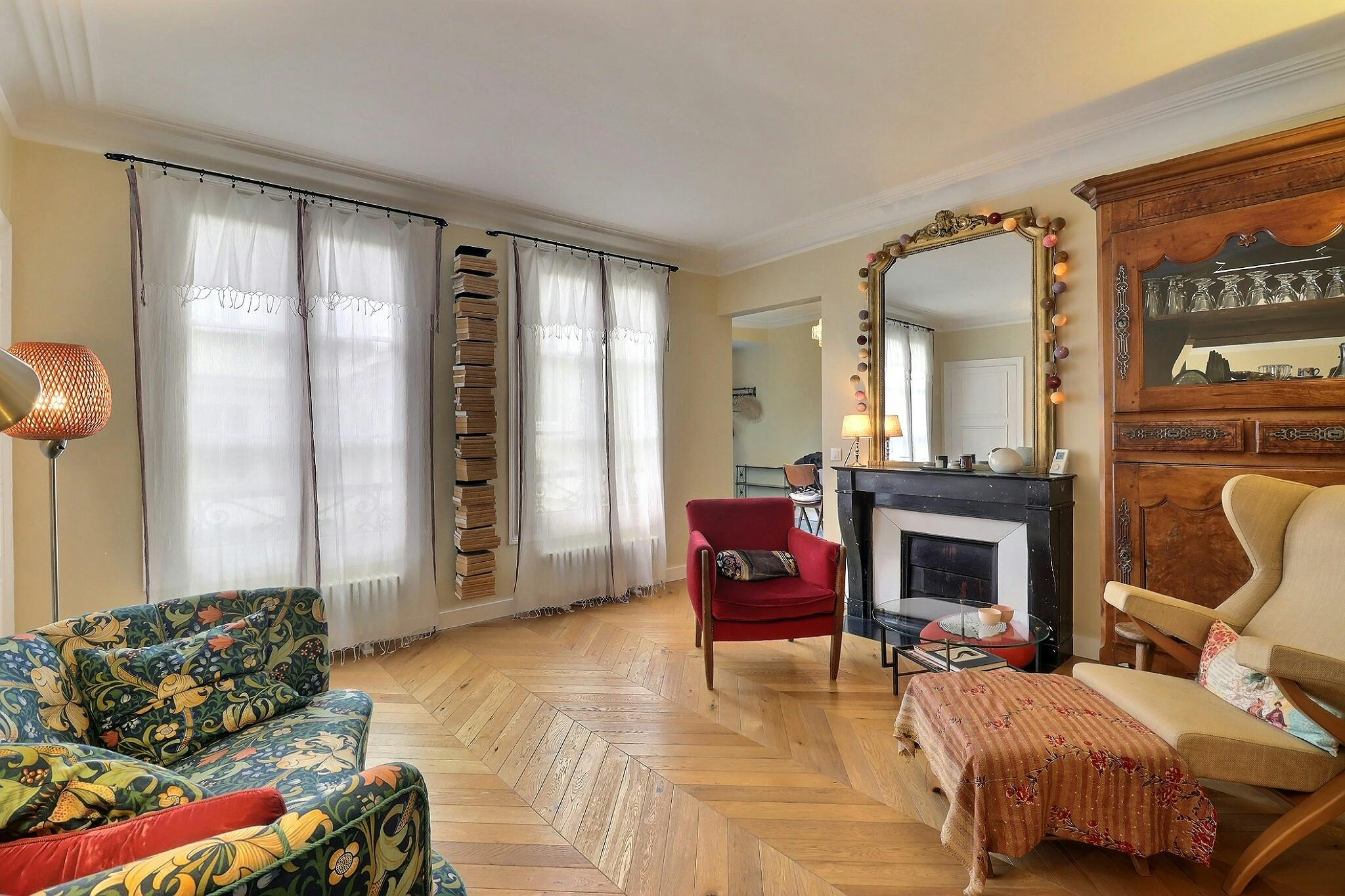 1-Bedroom Apartment in Rue Clauzel, Paris (1743495) ROOM 1