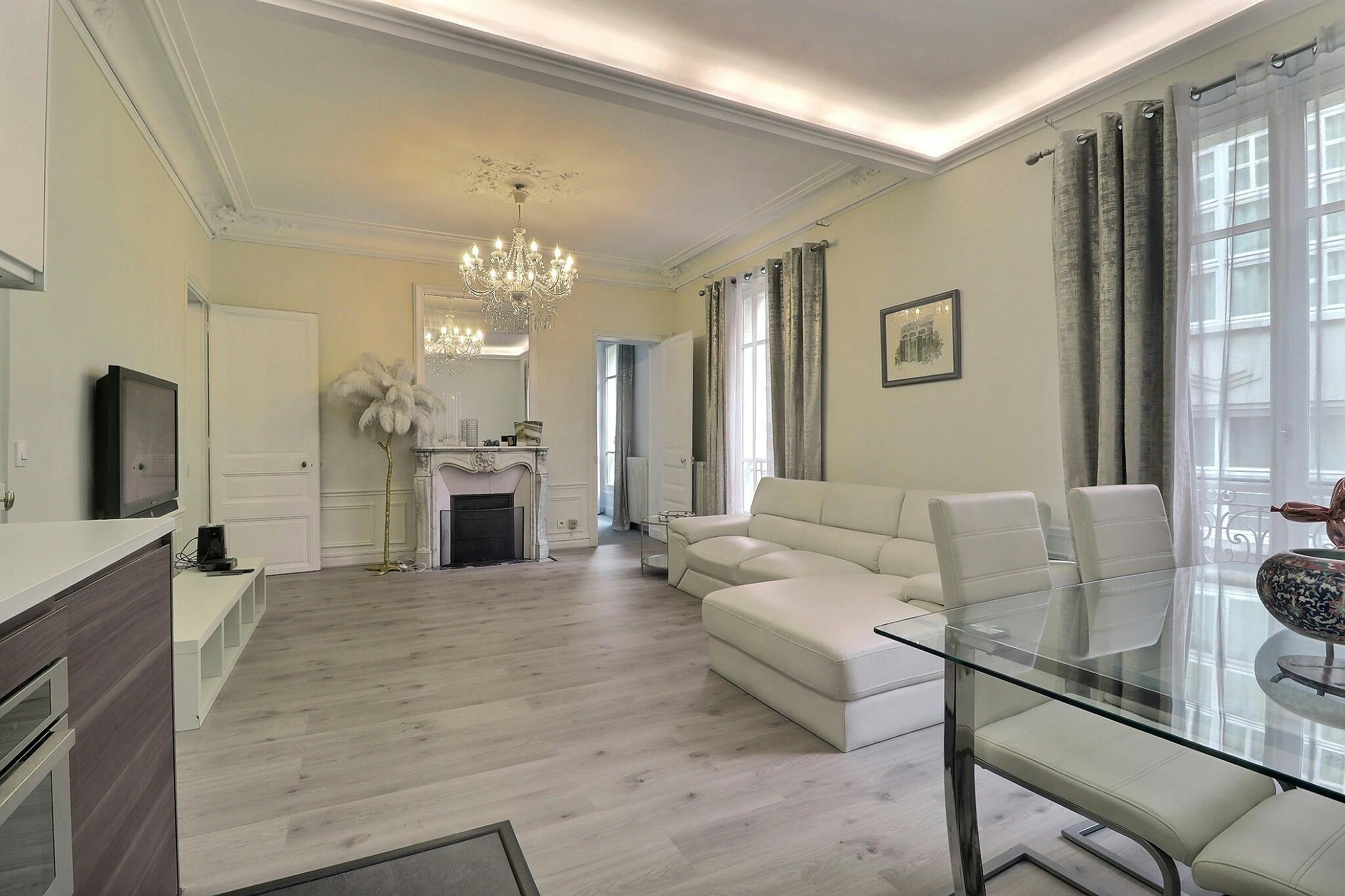 Appartement – Paris, Quartier de la Porte-Dauphine - Plus