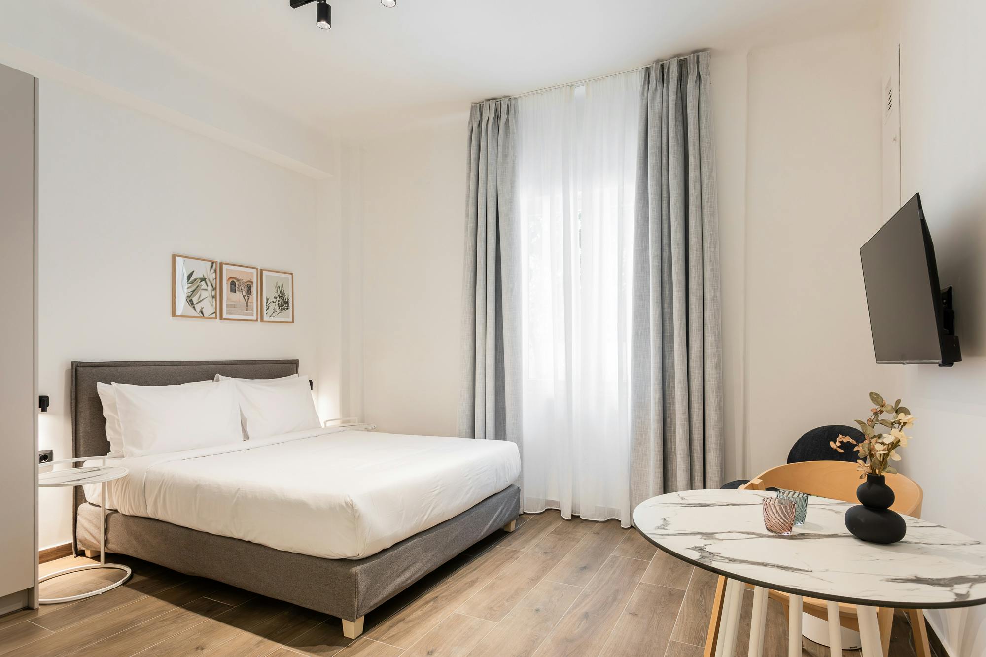 Kleomenous, Athina preview