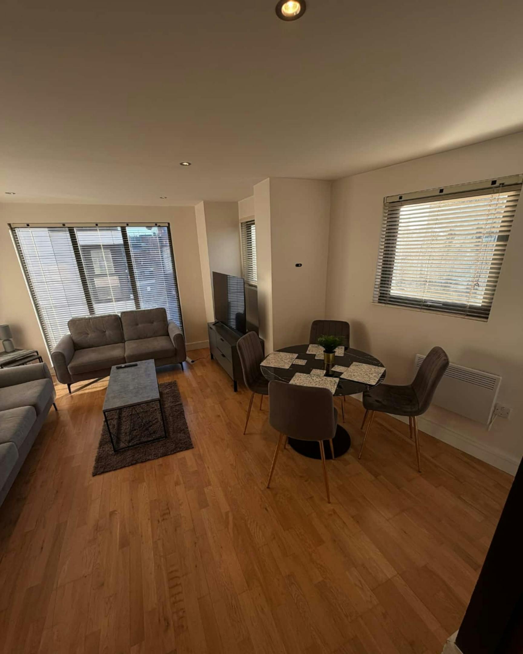 Apartament de închiriat pentru 3.200 GBP pe lună în Liverpool, Marlborough Street