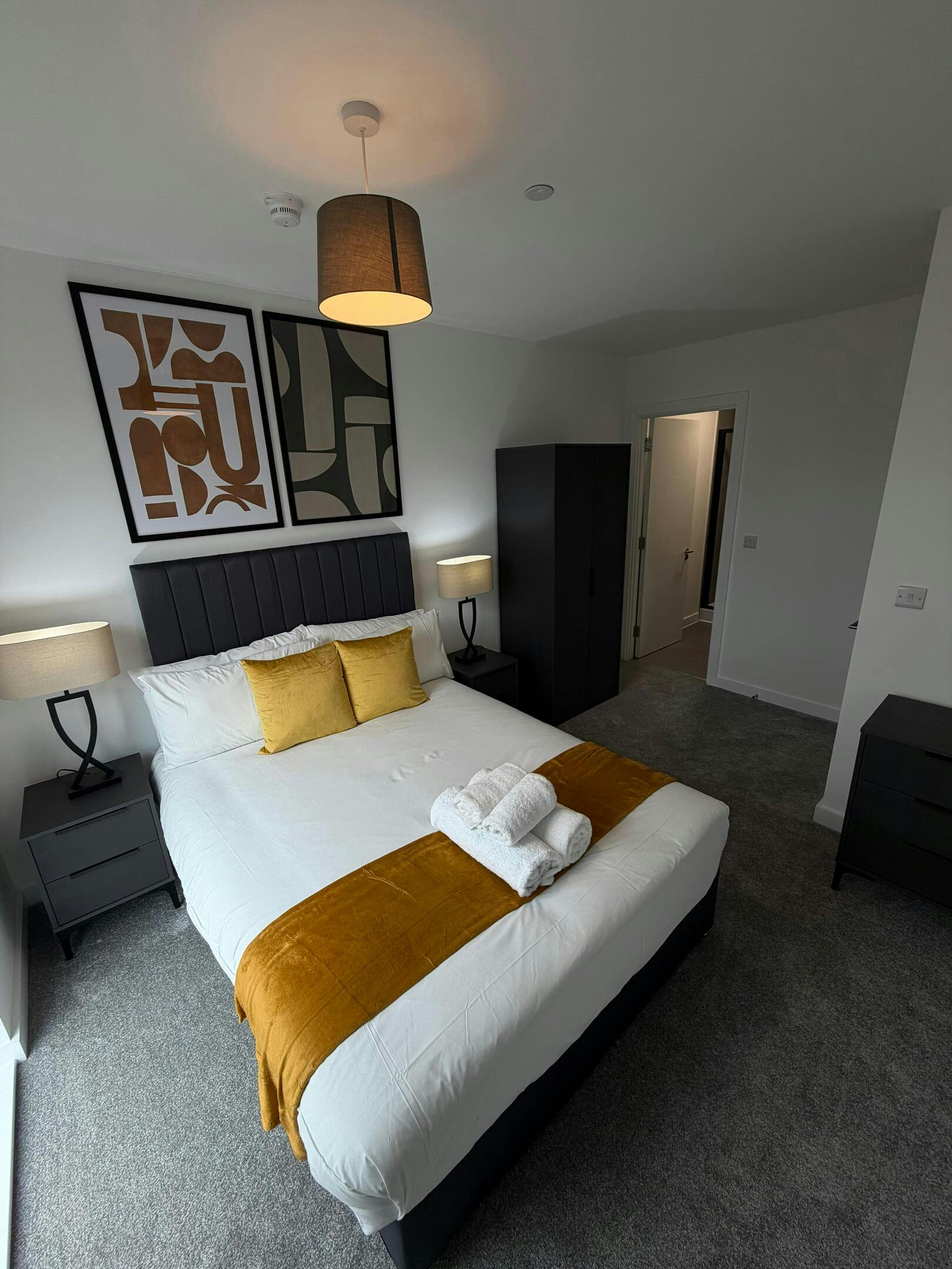 Apartment for rent for £3,200 per month in Salford, Ordsall Lane