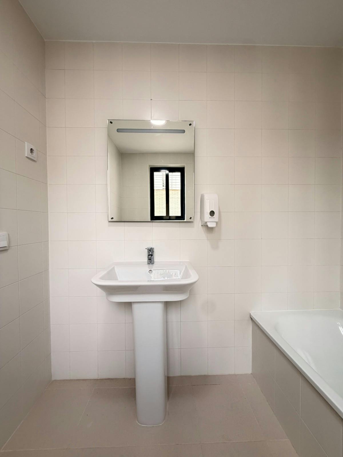 Huis te huur voor € 2.500 per maand in Faro de Cullera, Calle de la Serra Mariola