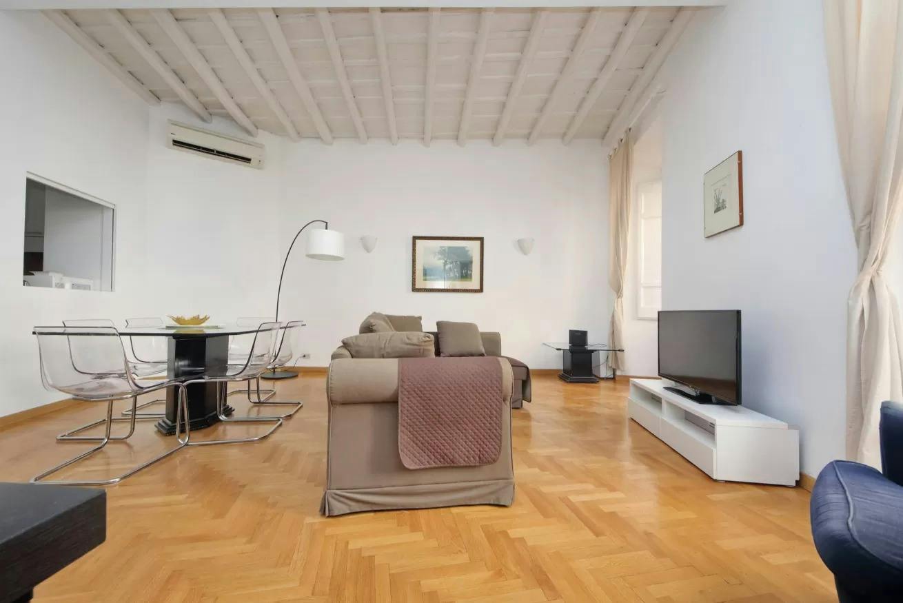 3-Bedroom Apartment in Via di Sant'Andrea delle Fratte, Rome (1743742) room image 10