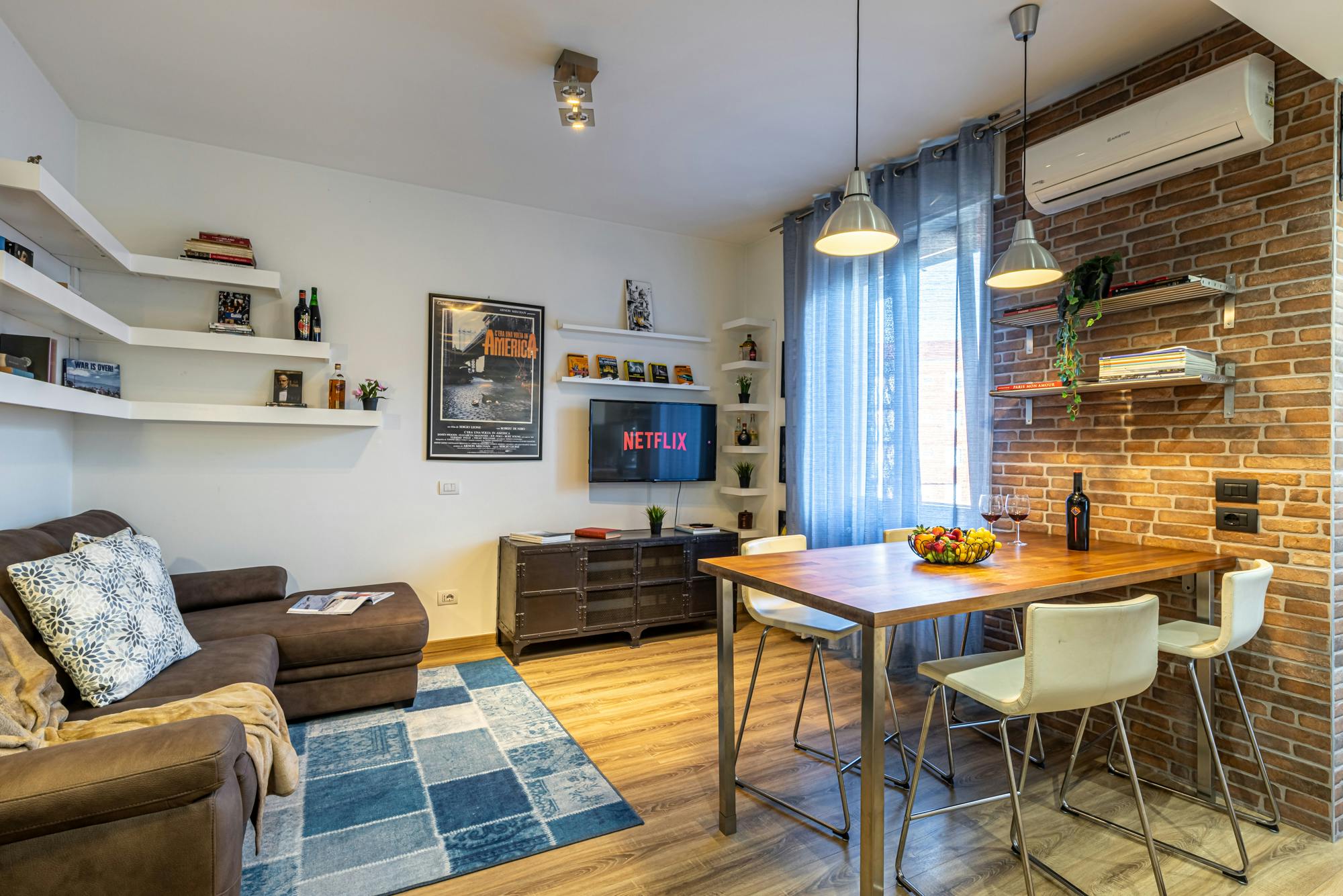 1-Bedroom Apartment in Via Privata Santi Nabore e Felice, Milan (1743852) ROOM