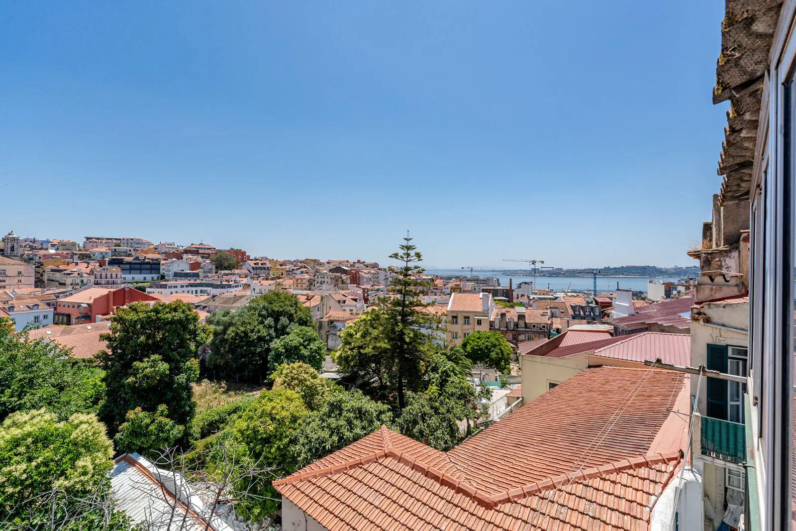 2-Bedroom Apartment in Rua da Cruz dos Poiais, Lisbon (1743895) ROOM 1