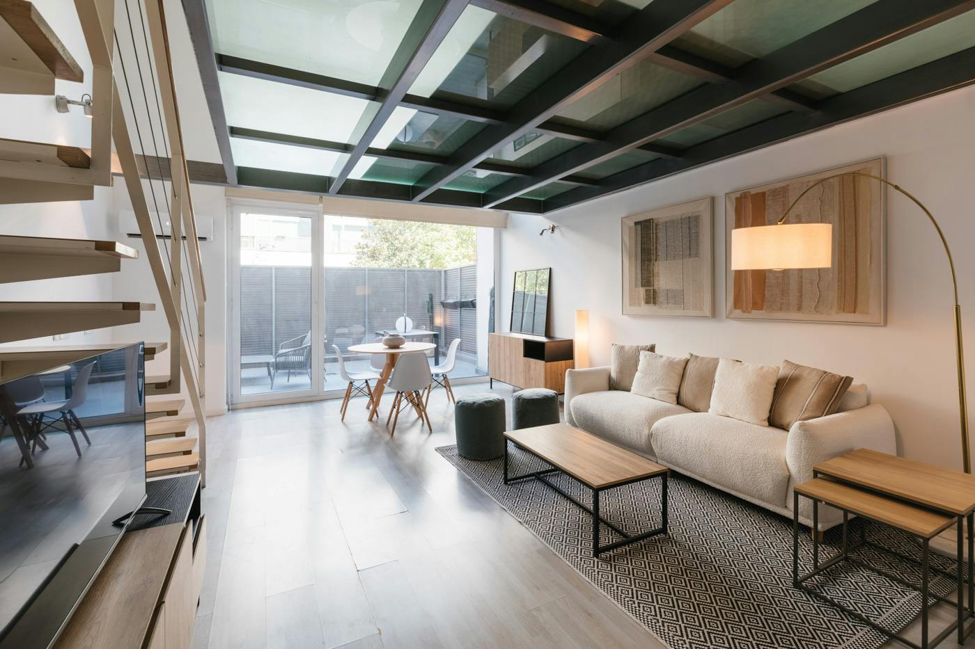 1-Bedroom Building in Calle de Julián Camarillo, Madrid (1743899) ROOM