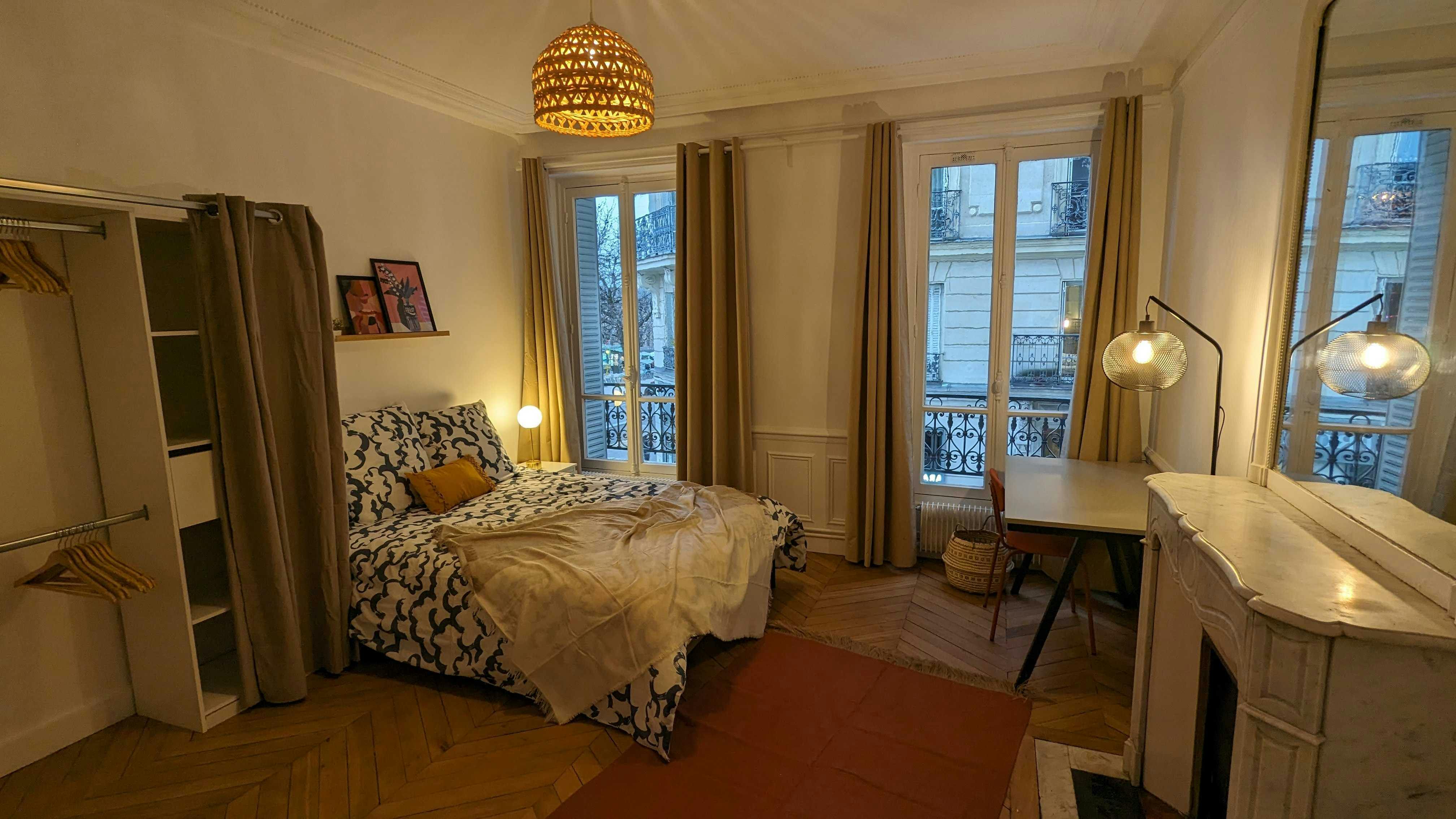 Private room in Rue Edmond Guillout, Paris (1743924) room image 1