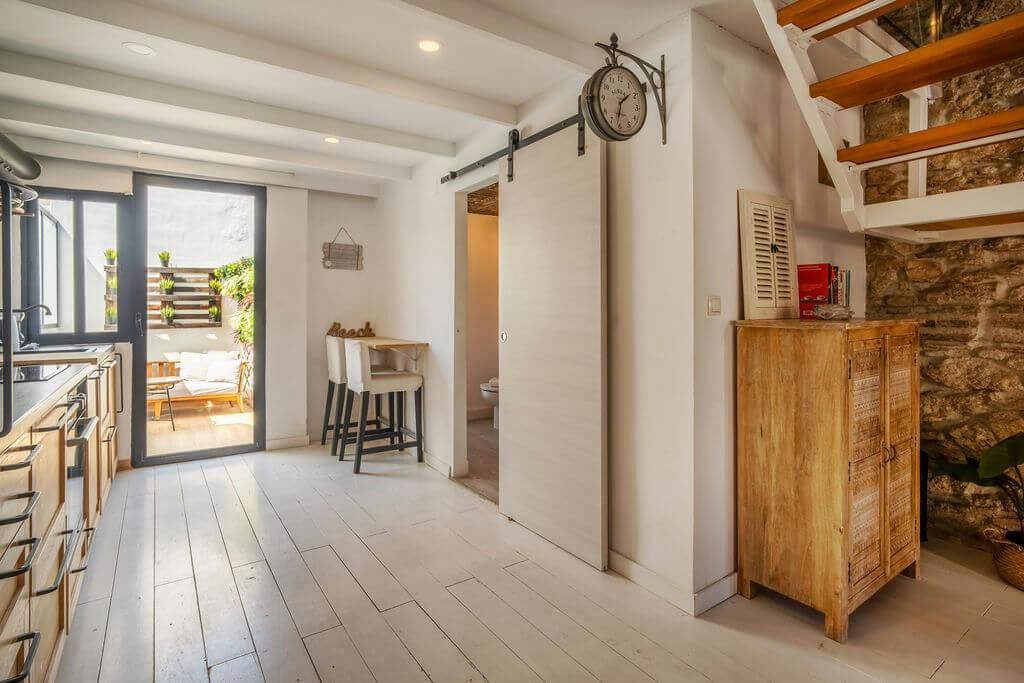 1-Bedroom Apartment in Carrer d'Escalante, Valencia (1744025) ROOM 2