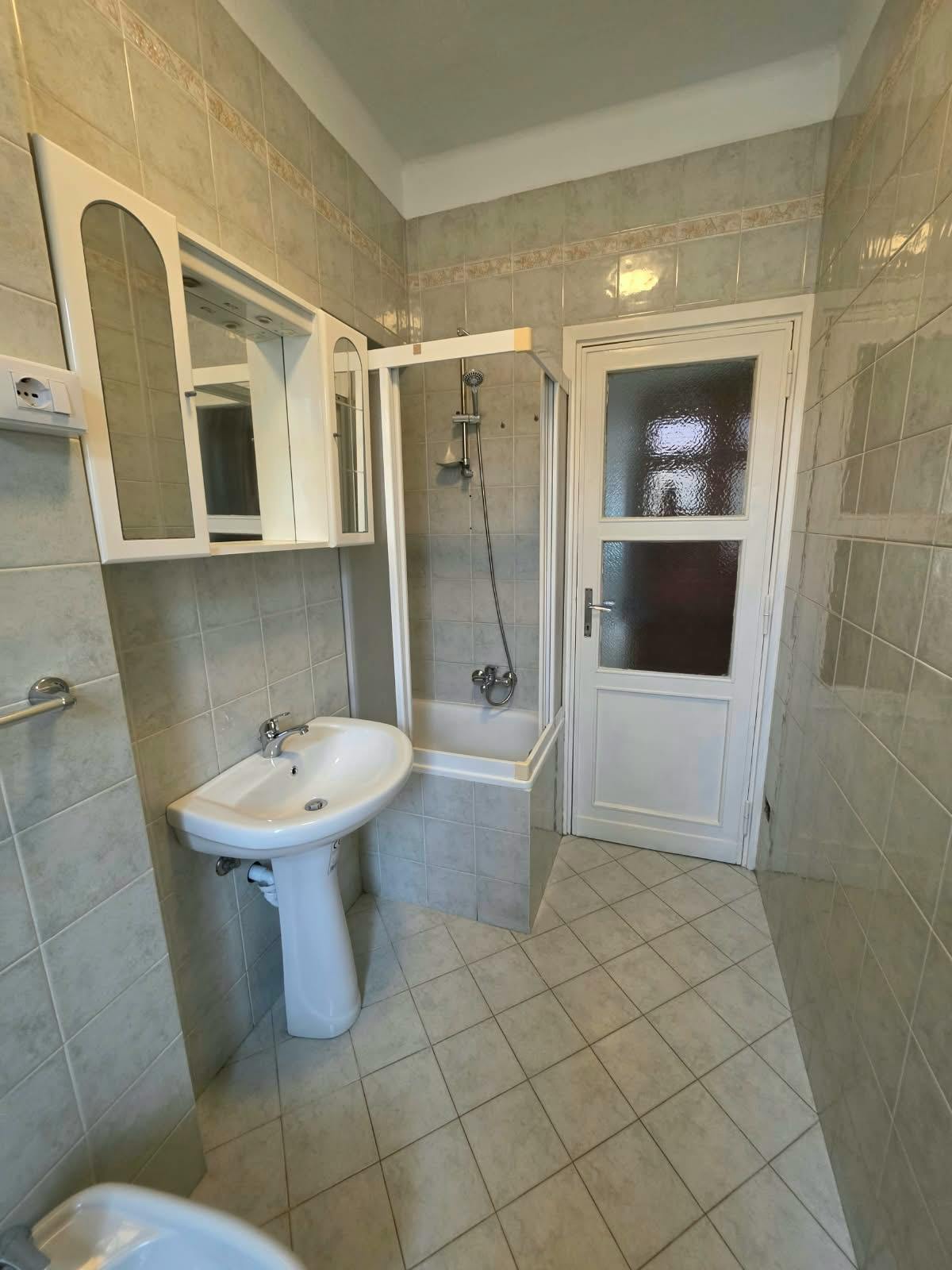 2-Bedroom Apartment in Via Vincenzo Lancia, Turin (1744165) ROOM 2
