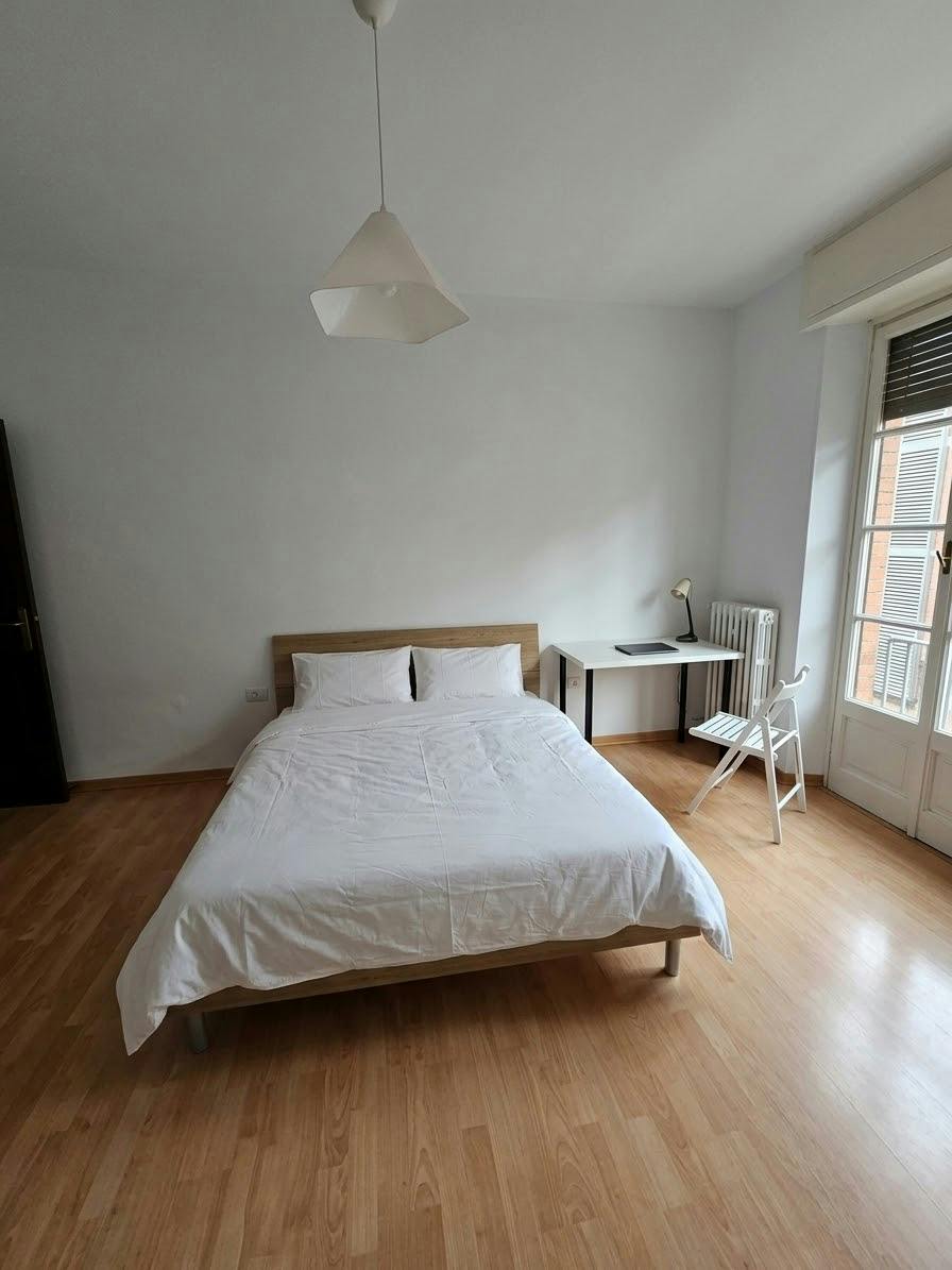 2-Bedroom Apartment in Via Vincenzo Lancia, Turin (1744165) ROOM
